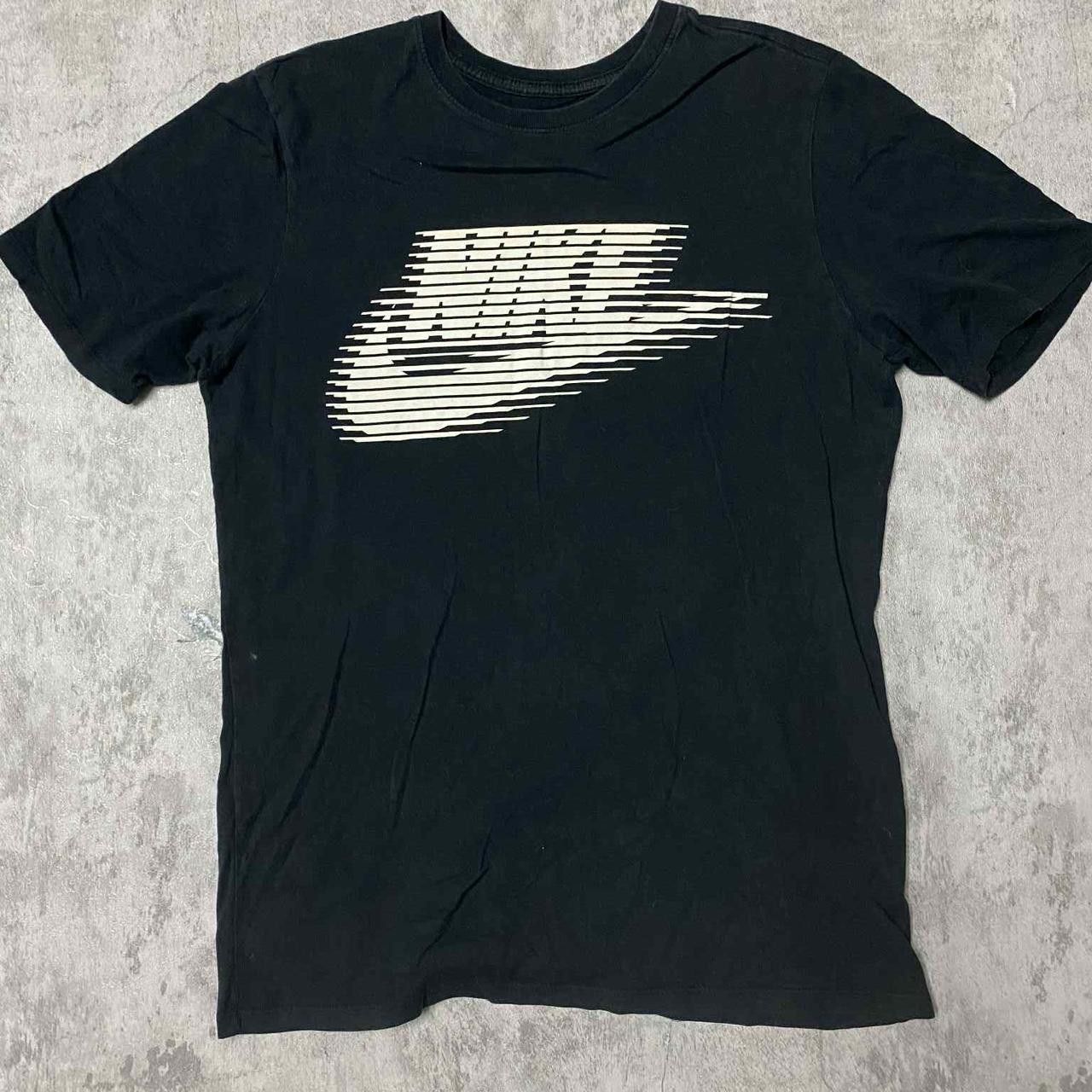 Nike Black Nike sportswear tee with white swoosh #sportswear Size US M / EU 48-50 / 2 - 1 Thumbnail