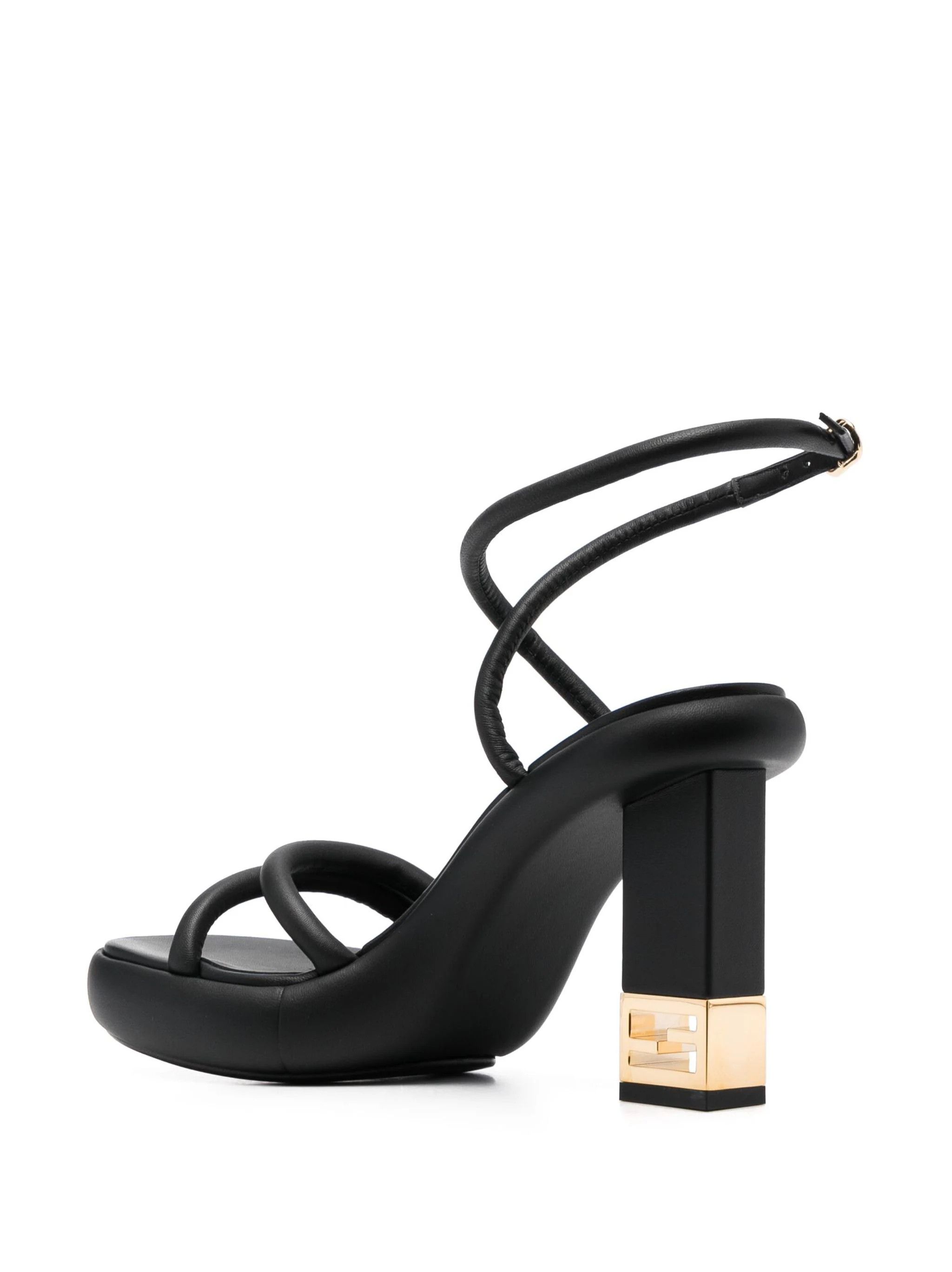 o1loc1c0824 Sandal in Black