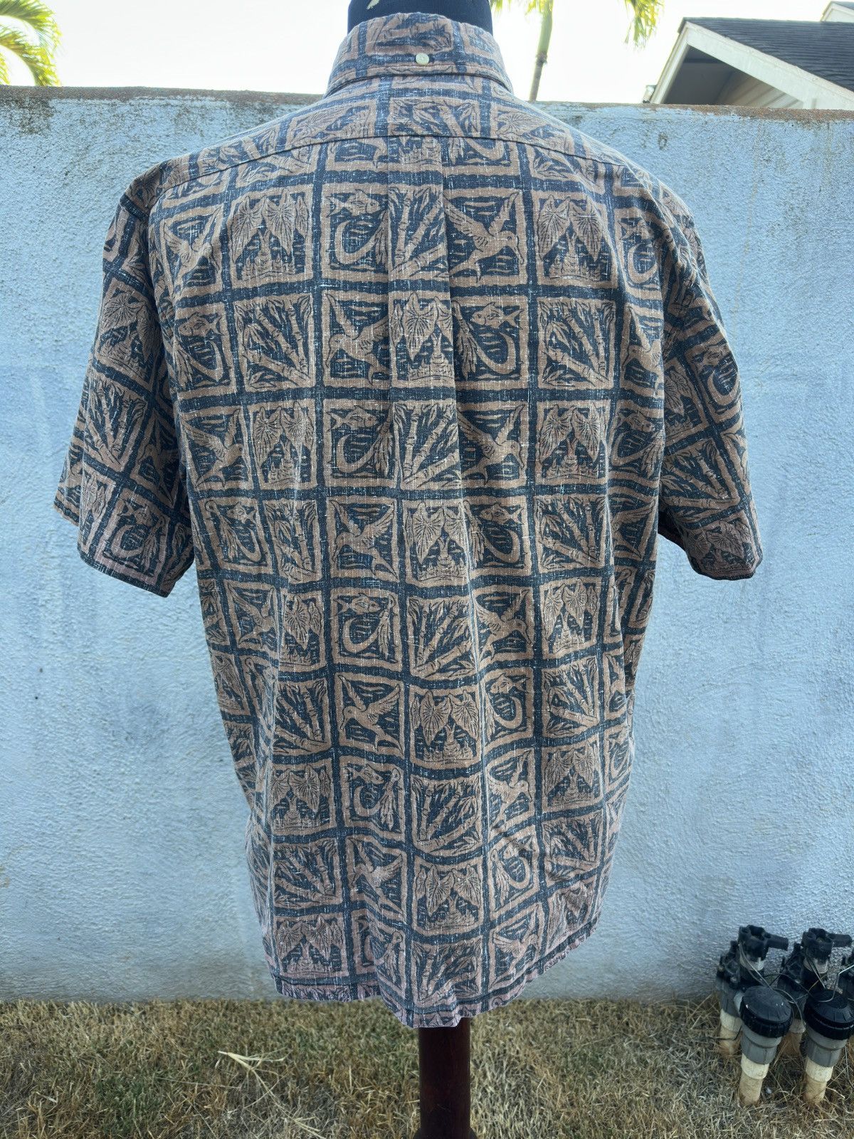 Reyn Spooner Reyn Spooner Brown Hawaiian Print 3/4 Button Men's Large Size US L / EU 52-54 / 3 - 2 Thumbnail