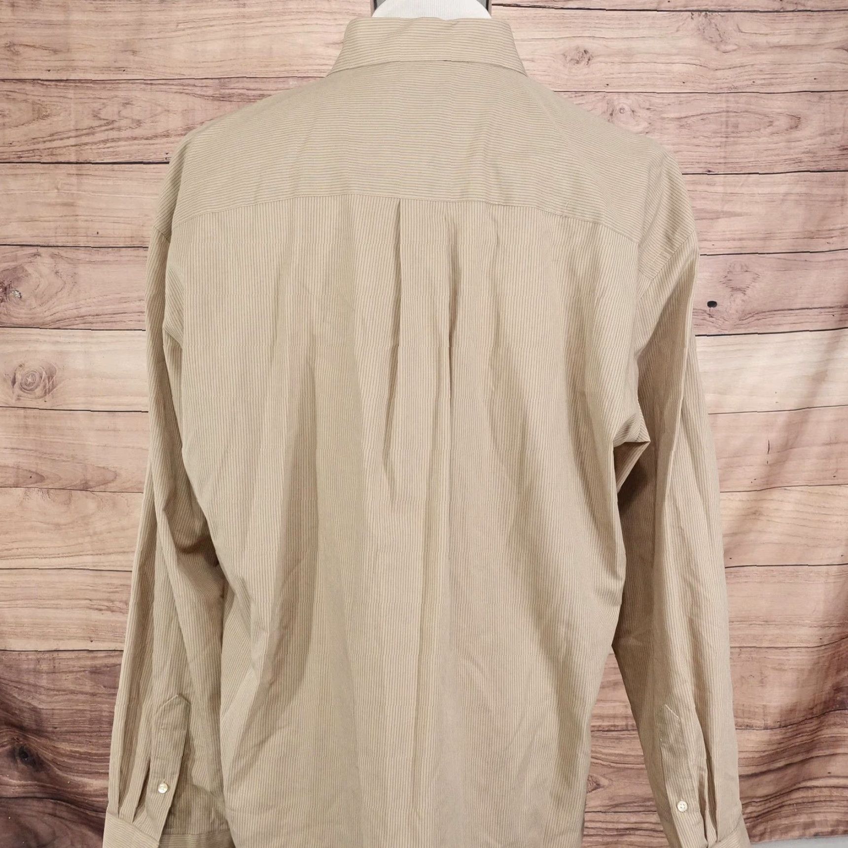 Van Heusen Van Heusen Shirt Mens XL Tan Wrinkle Free Button Down Long Sleeve Classic Pocket Size US XL / EU 56 / 4 - 4 Thumbnail