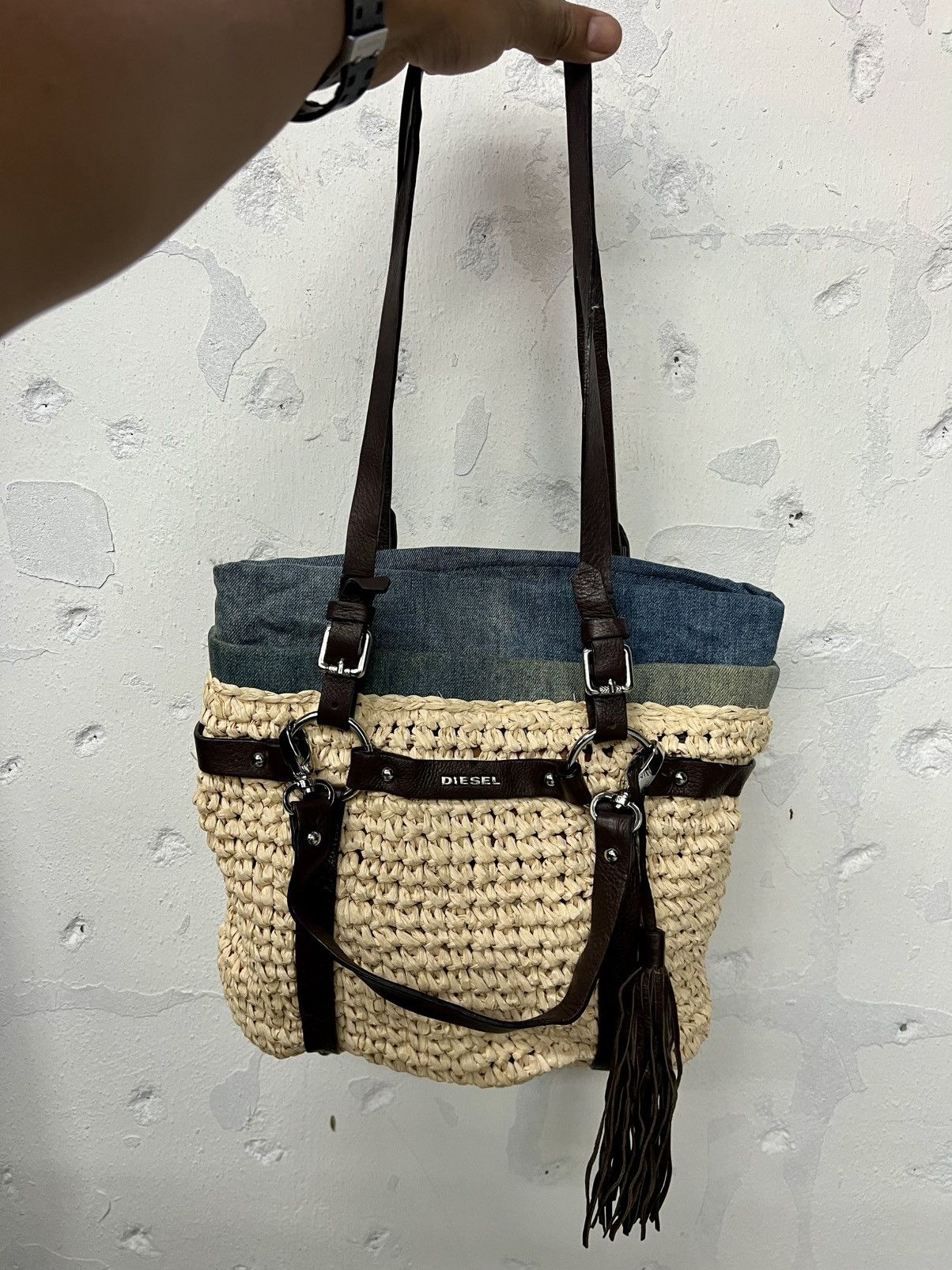 Diesel Diesel Tassel Detail Straw 2 Way Shoulder Bag Size ONE SIZE - 1 Thumbnail