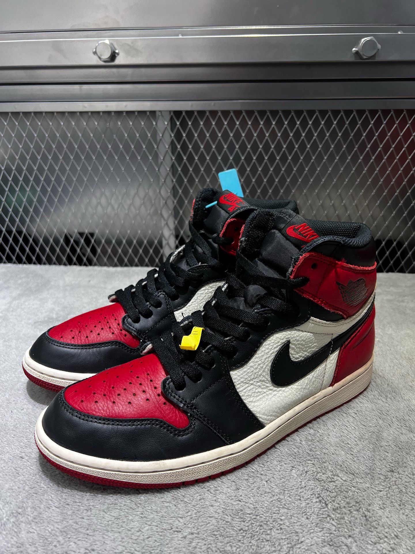 Nike Nike Black Lowtop Sneakers 44 Men Size US 10.5 / EU 43-44 - 1 Thumbnail
