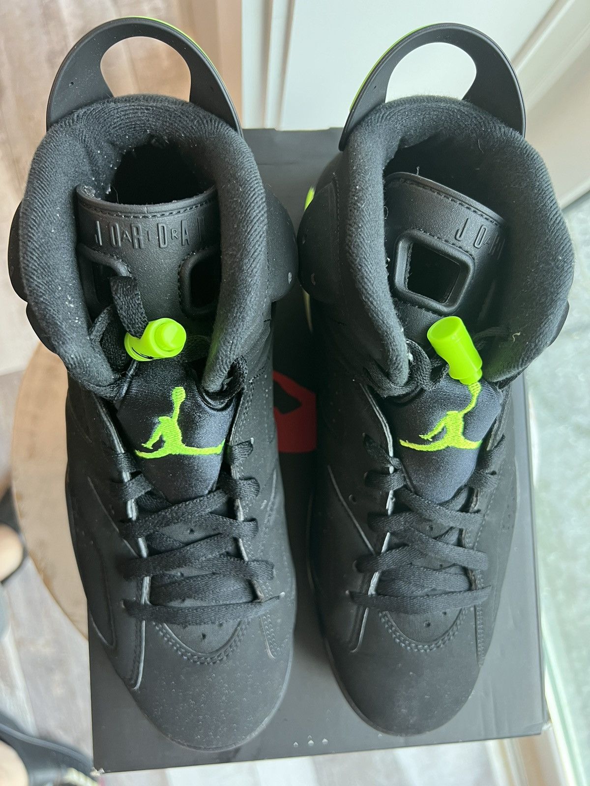 Jordan Brand Jordan 6 Electric Green Size 10.5 VNDS Sneakers Size US 10.5 / EU 43-44 - 2 Thumbnail