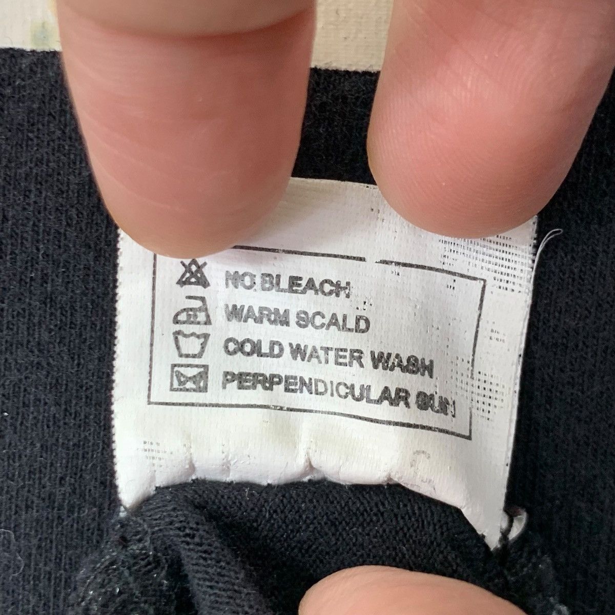 Emporio Armani Vintage EMPORIO ARMANI GIORGIO Stock Logo Tee Shirt Size XL / US 12-14 / IT 48-50 - 9 Thumbnail
