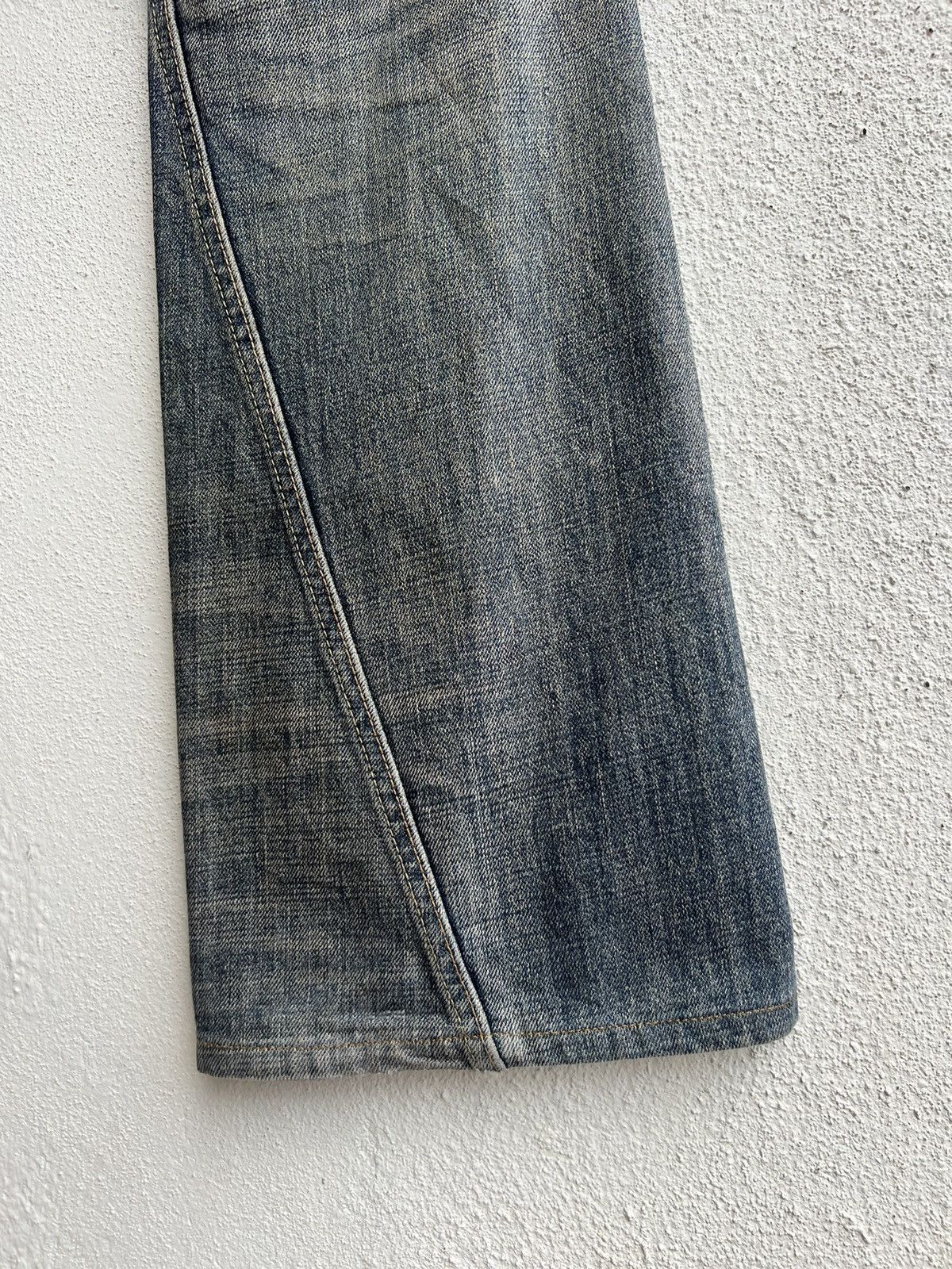 Vintage Vintage Tornado Mart Japan Distress Mud Denim Flare Jeans Size US 31 - 23 Thumbnail