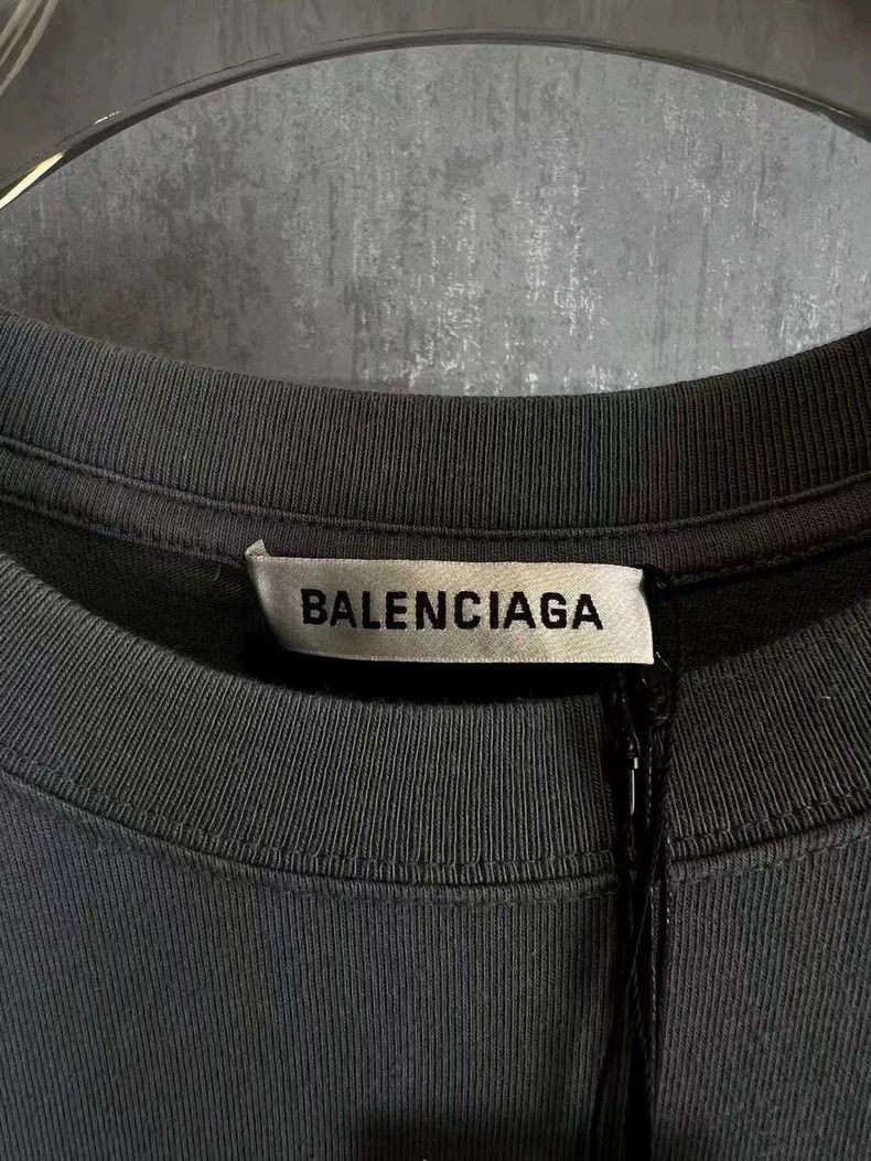 Balenciaga Balenciaga Gray portrait short sleeve Size US M / EU 48-50 / 2 - 4 Thumbnail