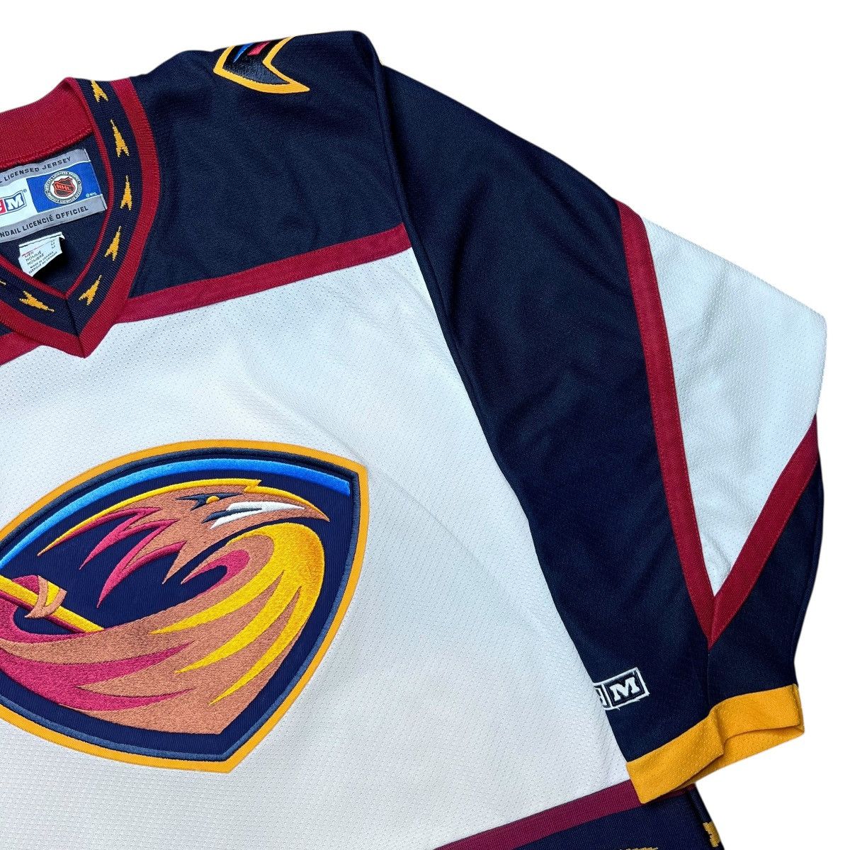 Ccm Vintage NHL Atlanta Thrashers CCM Men’s Hockey Jersey Sz M Size US M / EU 48-50 / 2 - 16 Thumbnail