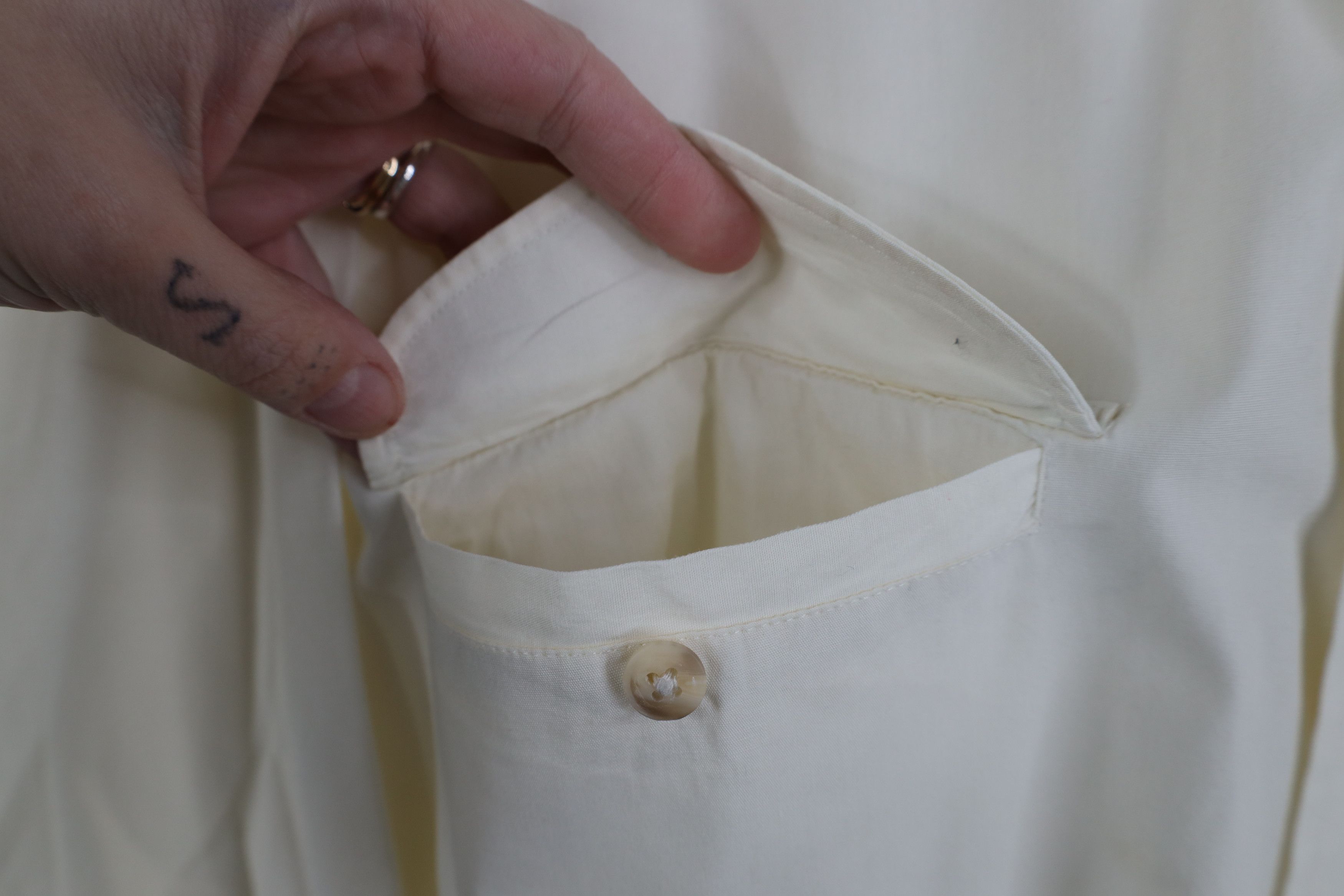 Gap Vintage 90s Gap Collared Button Down Shirt Cream Cotton Size US L / EU 52-54 / 3 - 7 Thumbnail