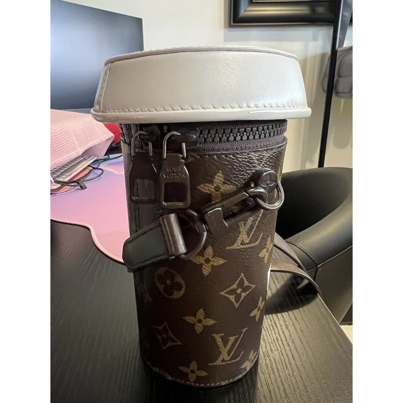 Louis Vuitton Louis Vuitton Coffee Cup Crossbody Bag Size ONE SIZE - 7 Thumbnail