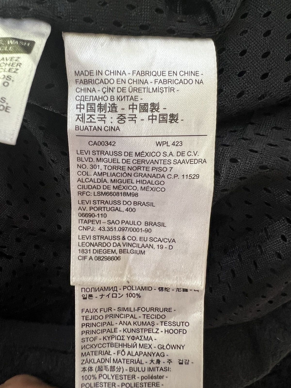 Levi's Fleece jacket/L/polyester/BLK/plain. (GJ35) Size US L / EU 52-54 / 3 - 7 Thumbnail