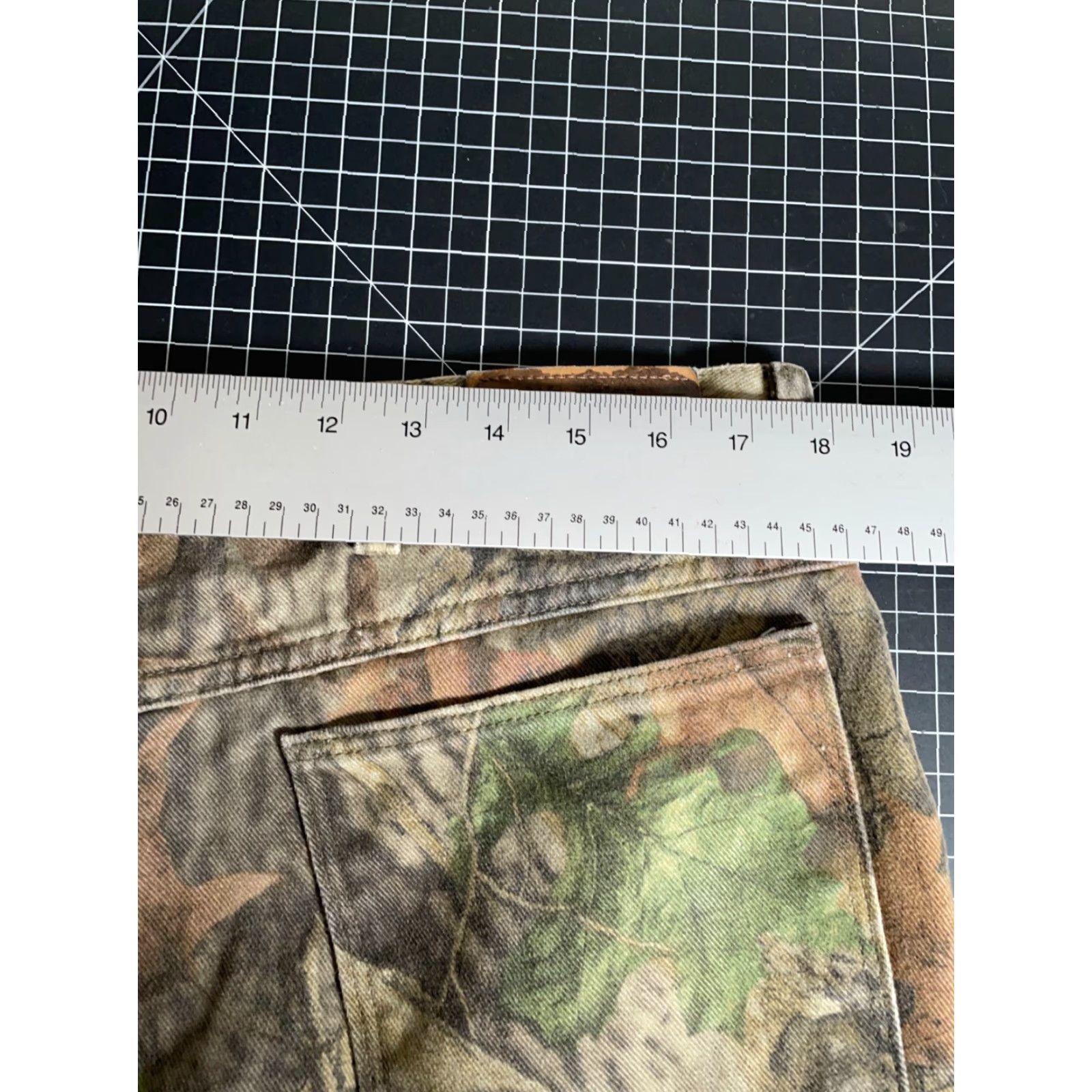 Wrangler VINTAGE Wrangler Rugged Wear Camouflage Jeans Men 36 Inseam 32 5/8 Size 36/34 Green Camouflage Denim 5-Pocket Tapered Regular Rise Mid 1990s Mens Size US 36 / EU 52 - 5 Thumbnail