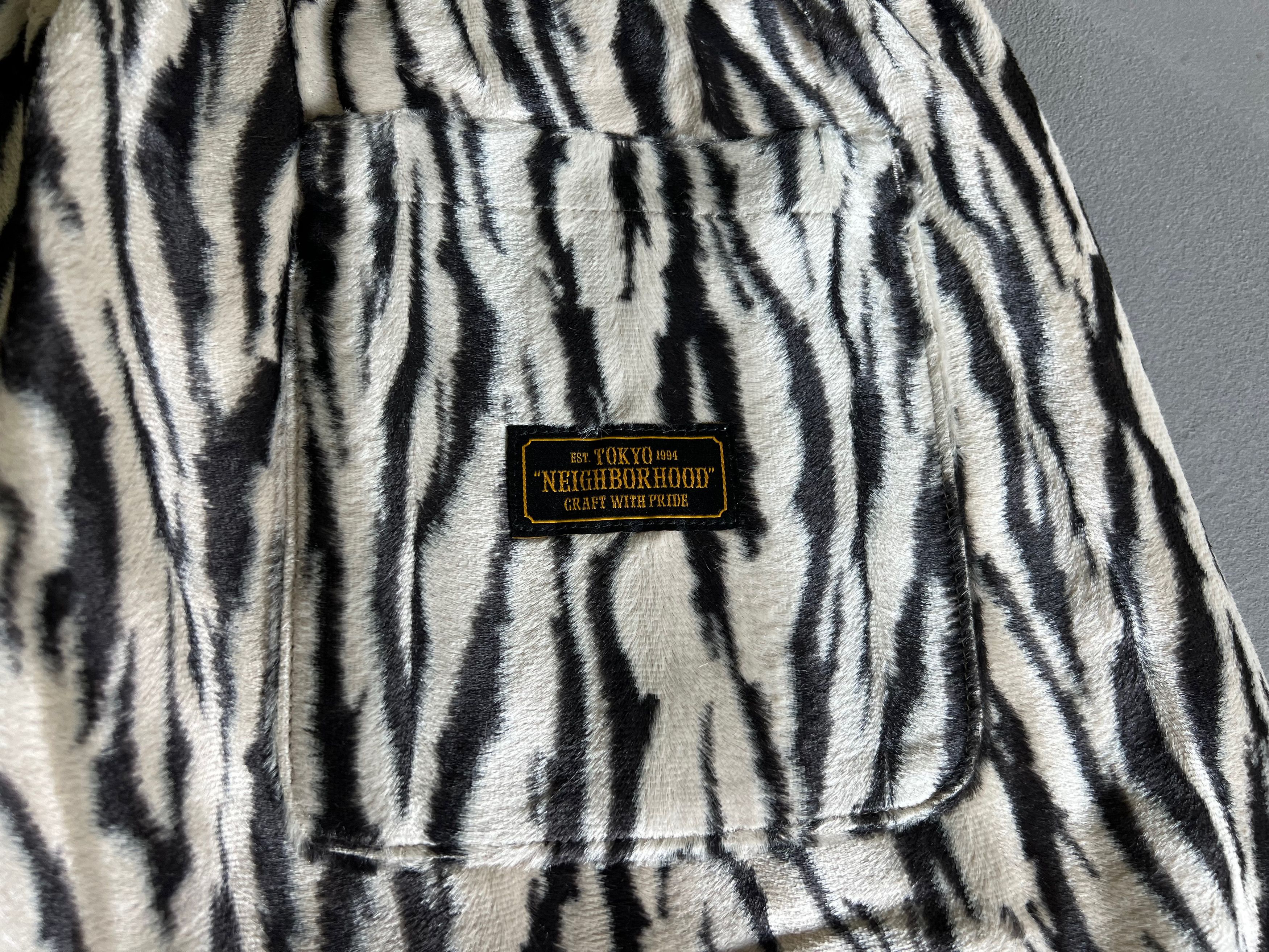 Neighborhood Neighborhood Zebra Fur Shorts, Size L Size US 34 / EU 50 - 4 Thumbnail