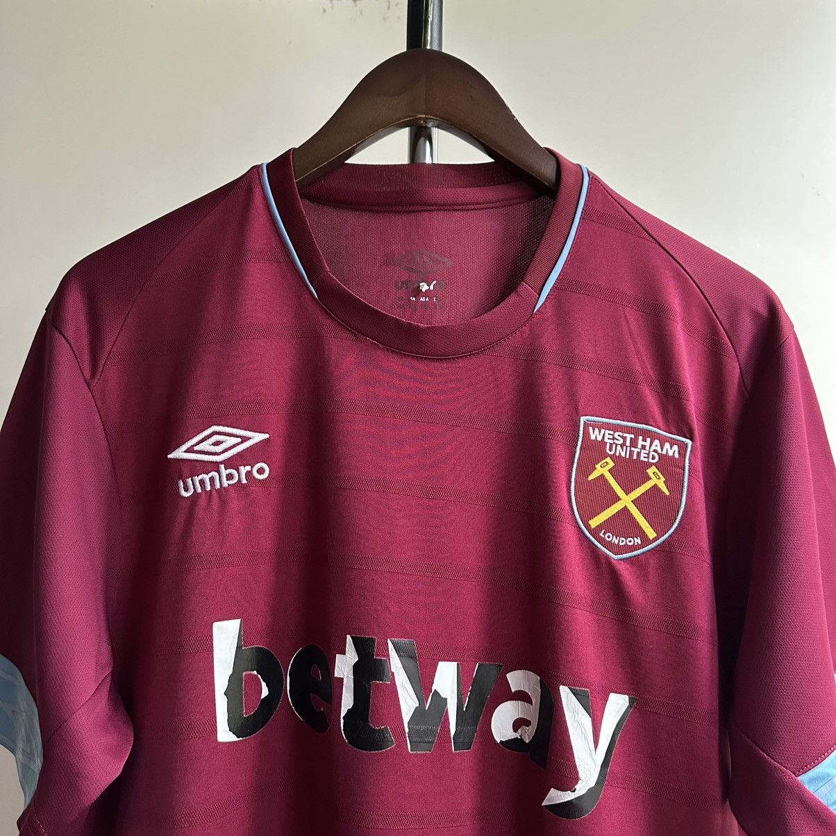 Umbro Arnautovic #7 Umbro FC West Ham United 2017/19 Soccer Jersey Size US XL / EU 56 / 4 - 3 Thumbnail