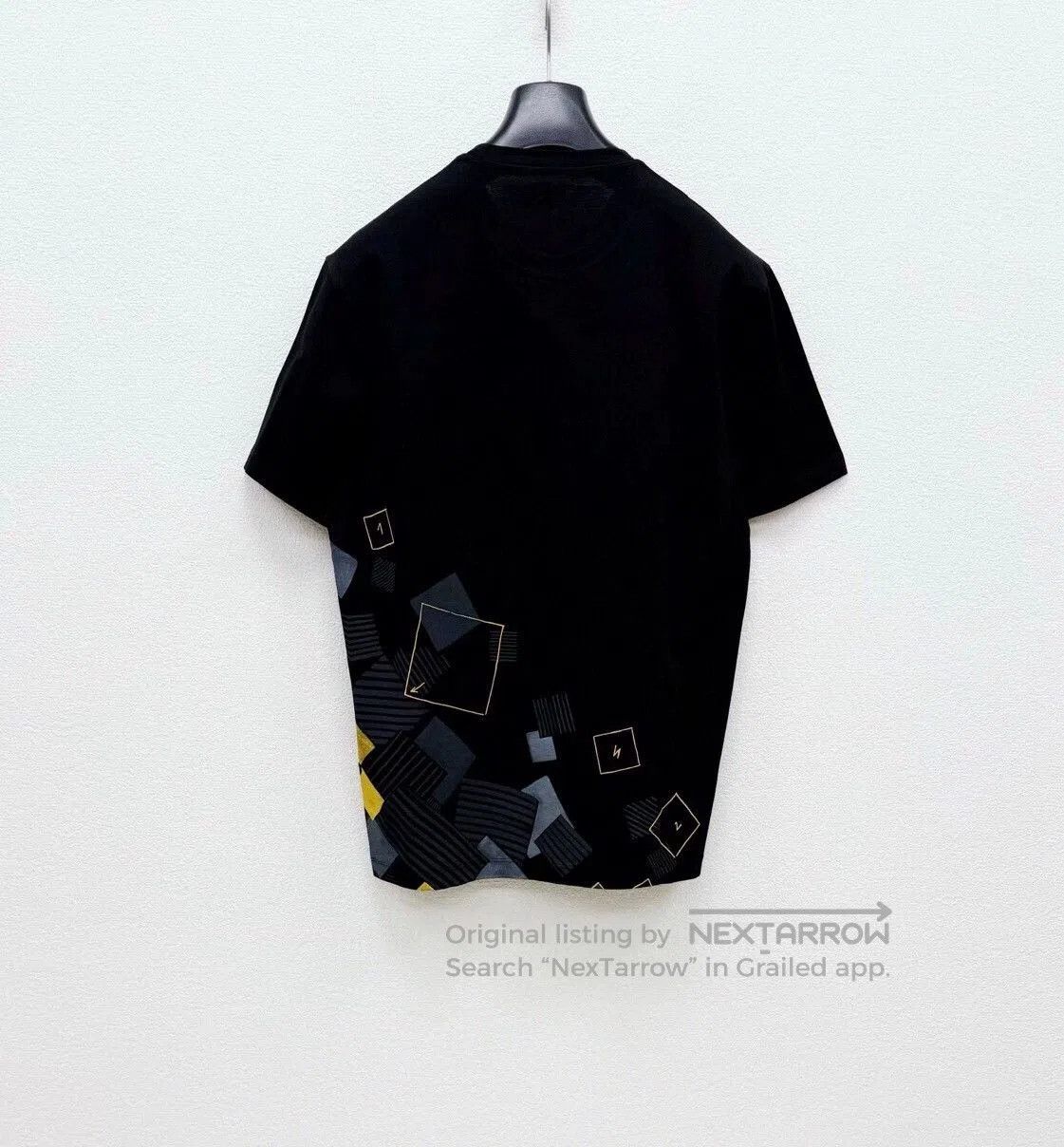 Versace VERSACE Men's Short Sleeve T-Shirt. Size US S / EU 44-46 / 1 - 4 Thumbnail