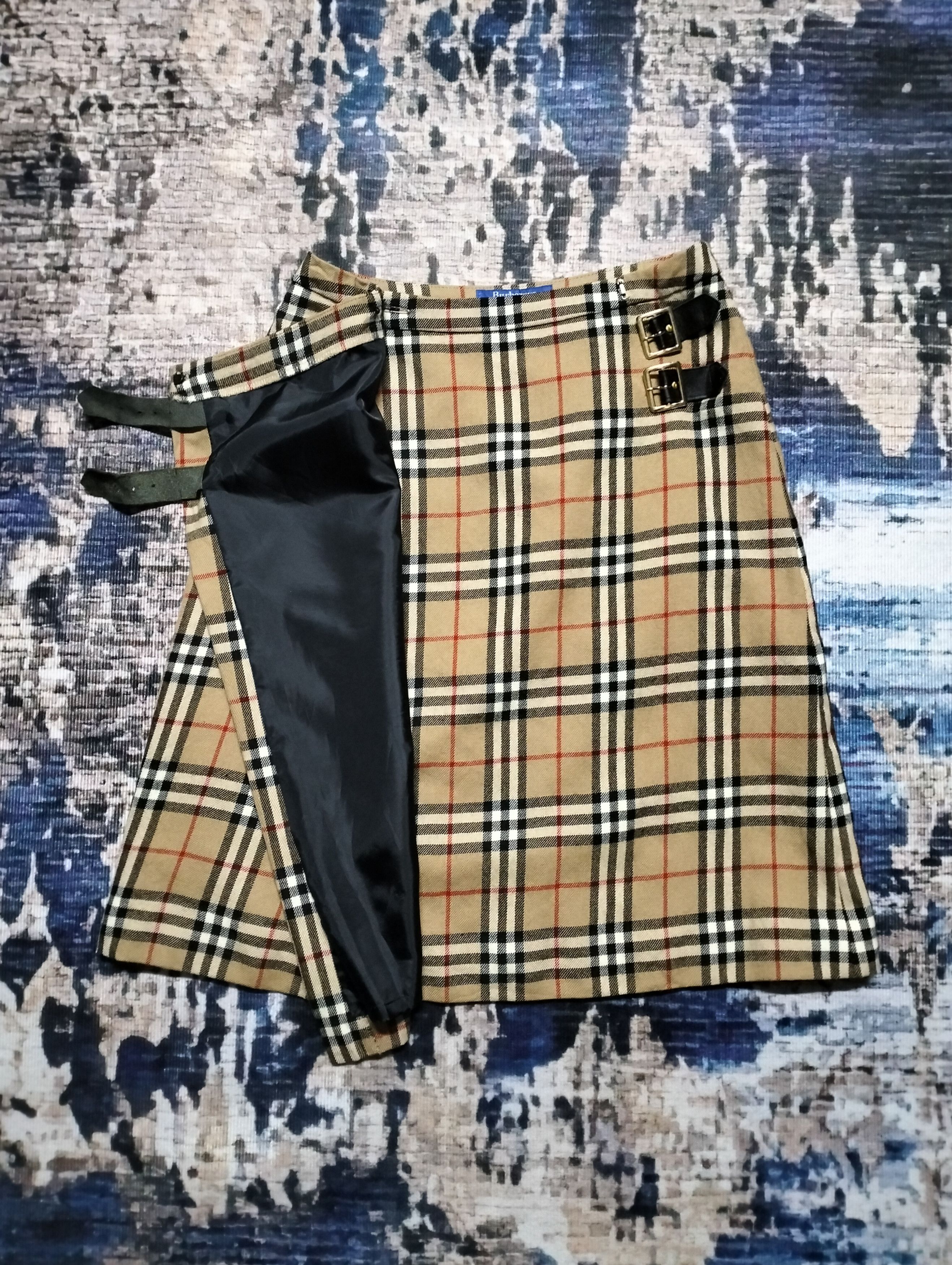 Burberry Burberrys Blue Label Novachek Mini Skirt Size 26" / US 2 / IT 38 - 1 Thumbnail