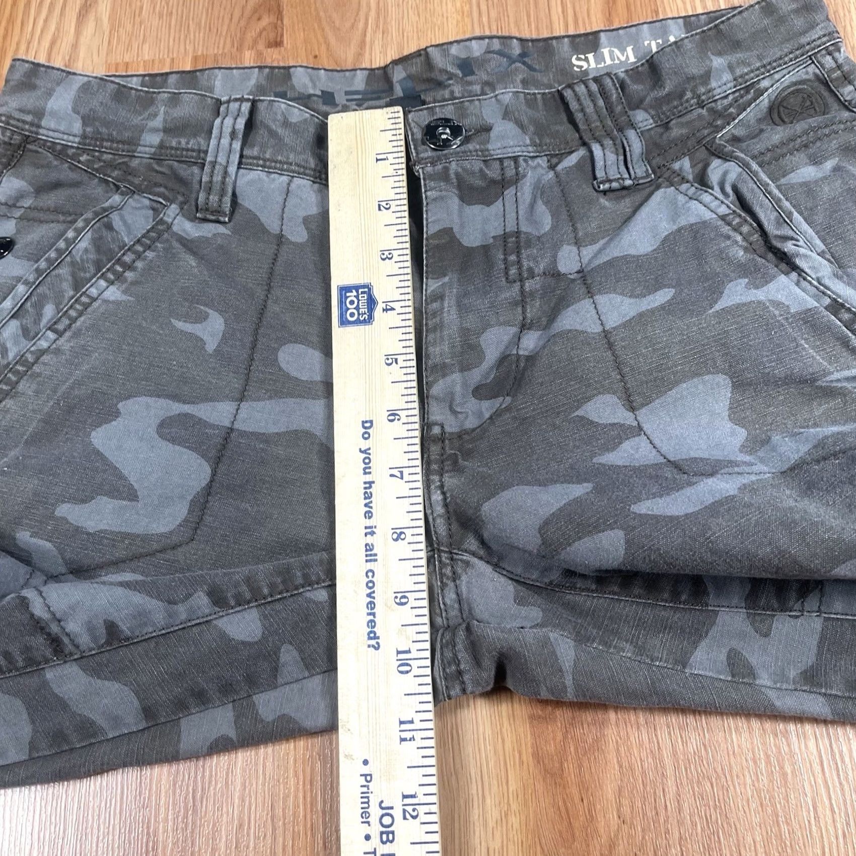 Vintage Helix Pants Mens Size 30W x 32L Slim Taper Flat Front Khaki Slacks Green Camouflage Pocketed Regular Waist 30x32 Mens Size US 30 / EU 46 - 5 Thumbnail