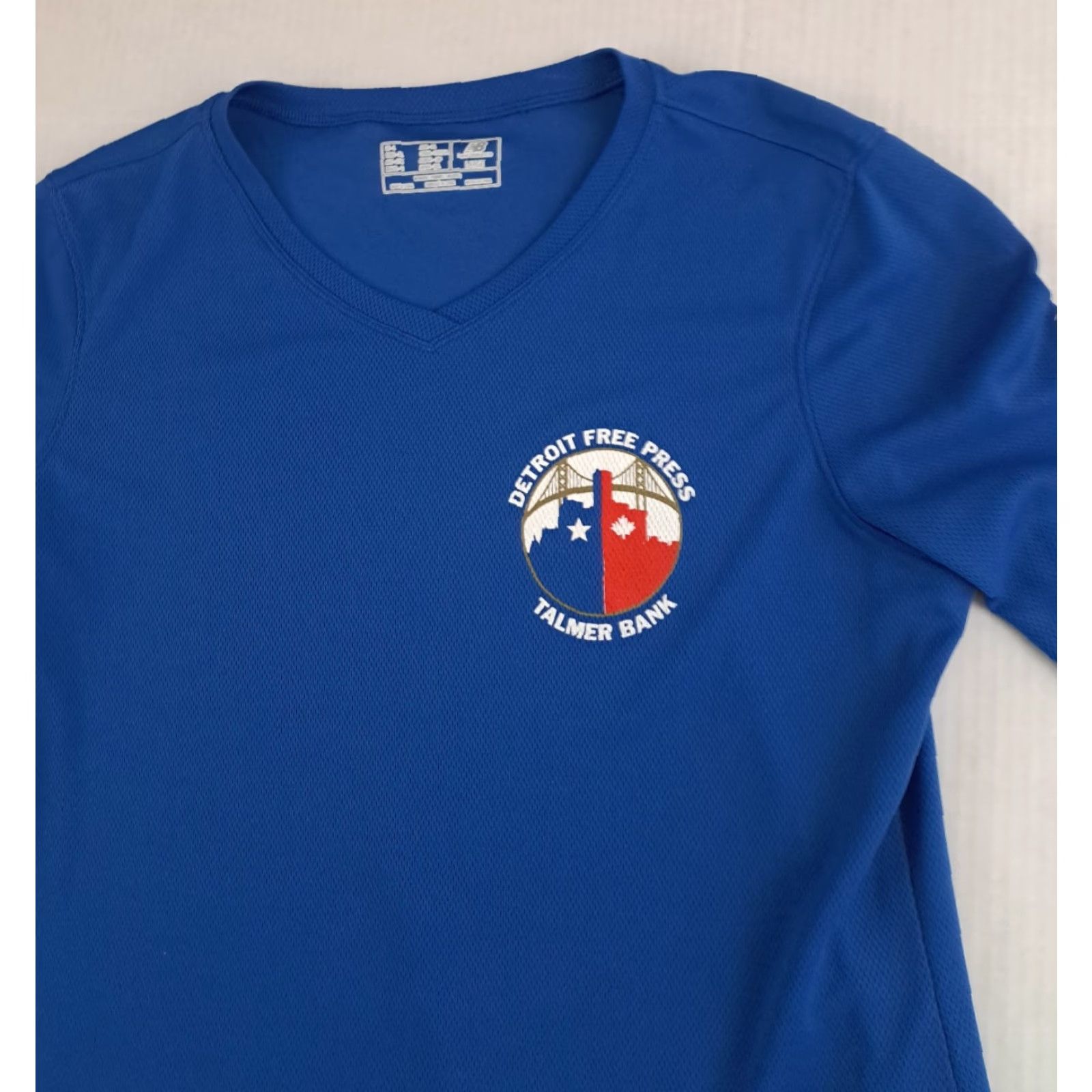 Reebok VINTAGE Reebok Sweatshirt Long Sleeve Pullover Runners Shirt Detroit Free Press Half Marathon 2011 Unisex Adults L Blue Printed Size US L / EU 52-54 / 3 - 3 Thumbnail
