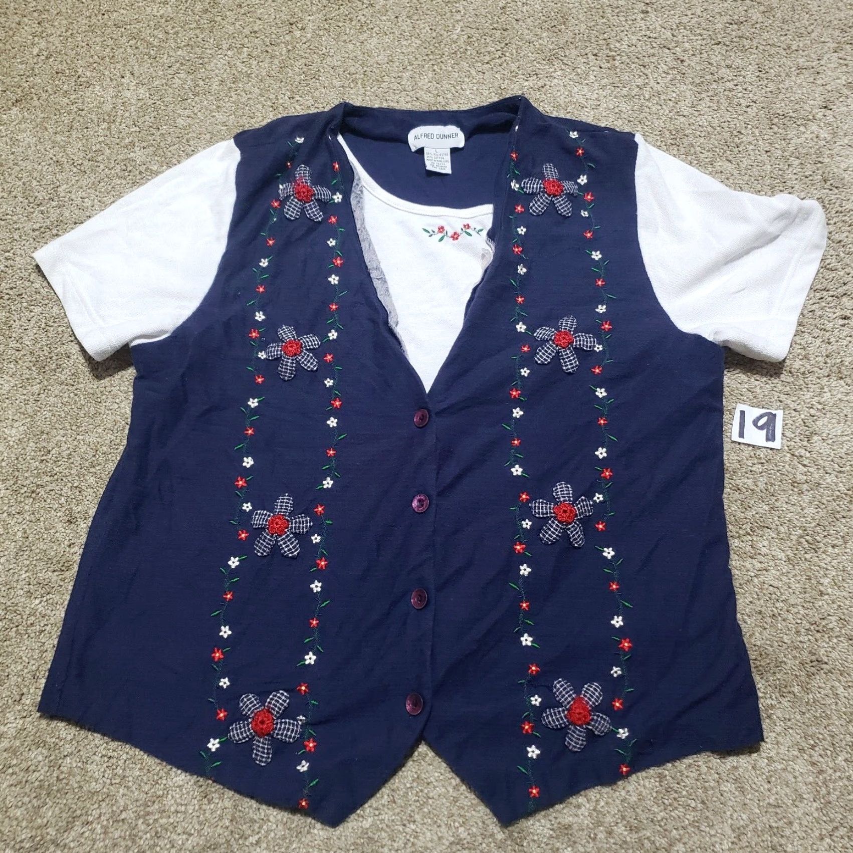 Vintage Alfred Dunner Shirt Adult Women L Blue Floral Short Sleeve Button-Down Collared L Blue Floral 90s? No, avoid adding decade. End with Womens. Size L / US 10 / IT 46 - 4 Thumbnail