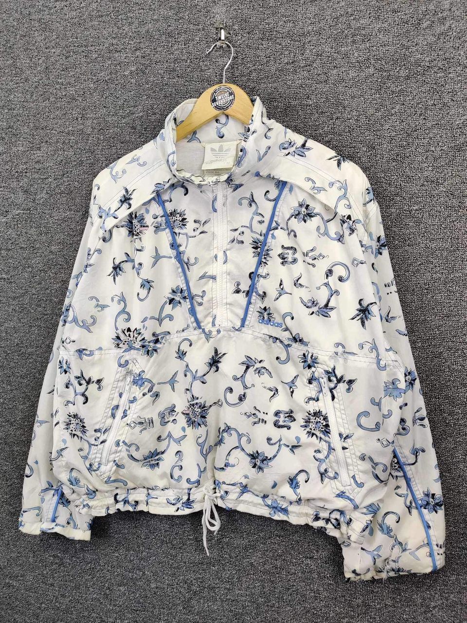 Adidas Vintage 90s Adidas Trefoil Floral Art Windbreaker Jacket Size US M / EU 48-50 / 2 - 2 Thumbnail