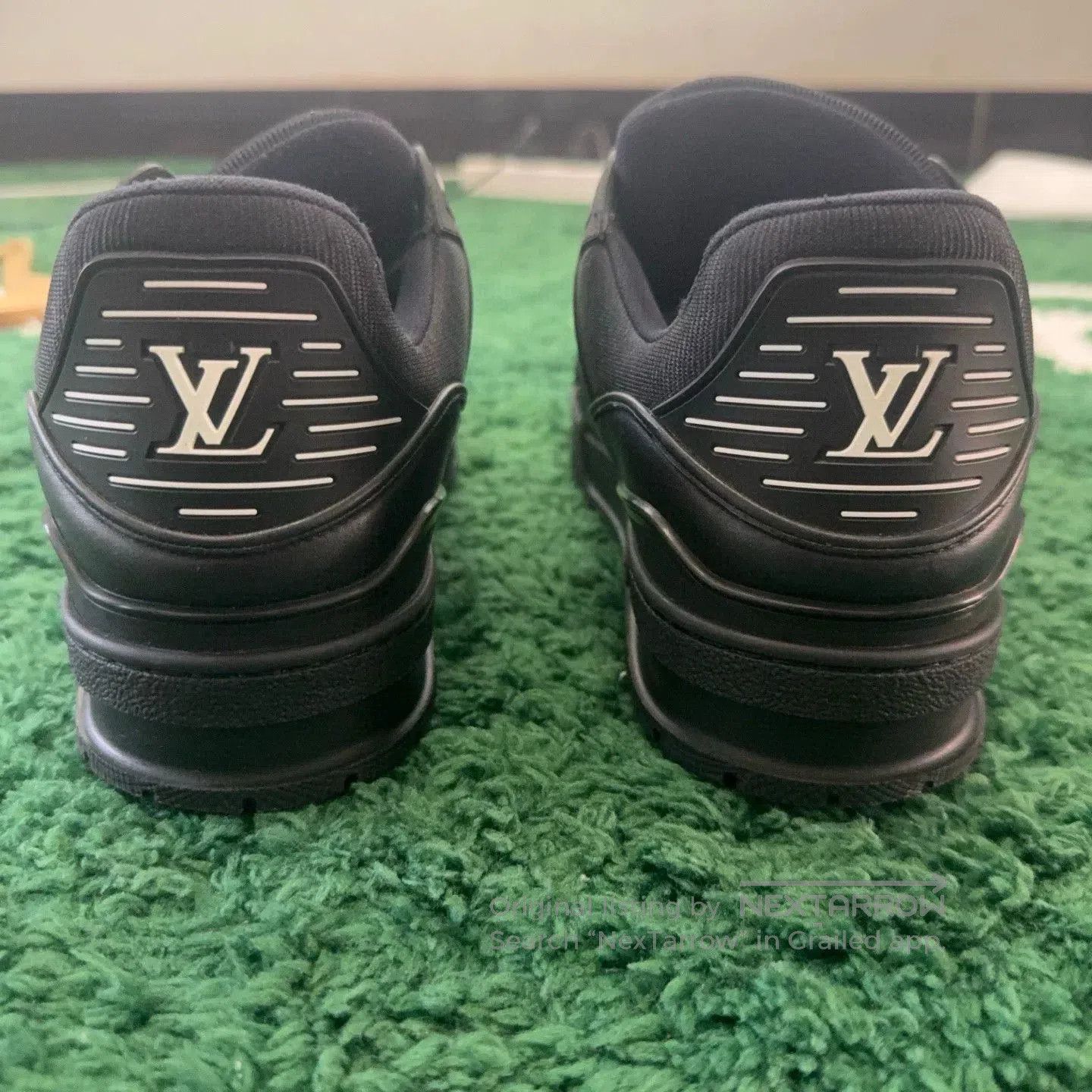 Louis Vuitton louis vuitton black trainer low. Size US 9 / EU 42 - 3 Thumbnail