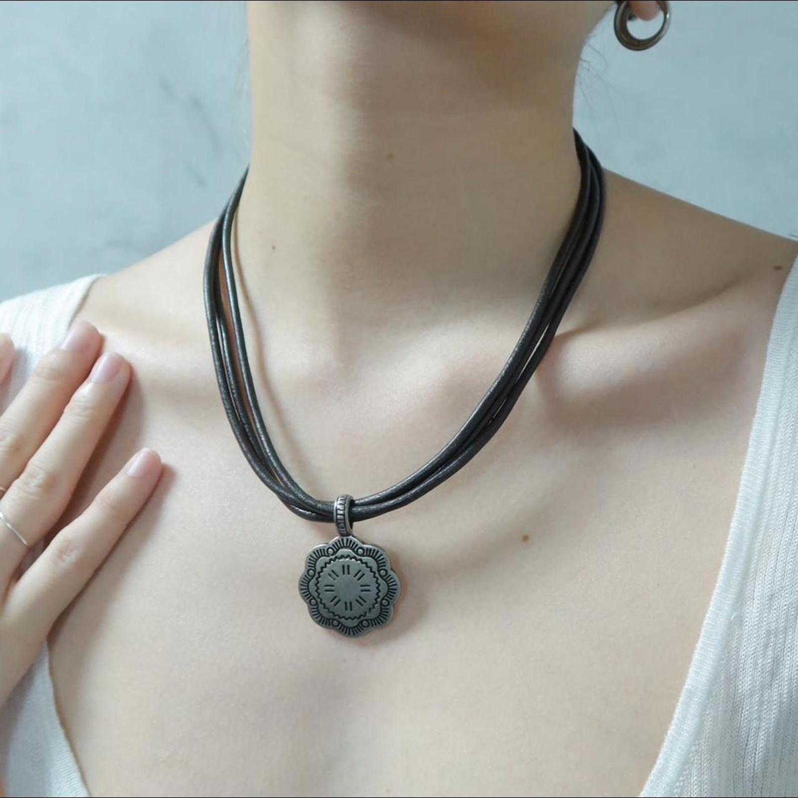 Japanese Brand Antique Genuine Leather Core Pendant Necklace Size ONE SIZE - 3 Thumbnail