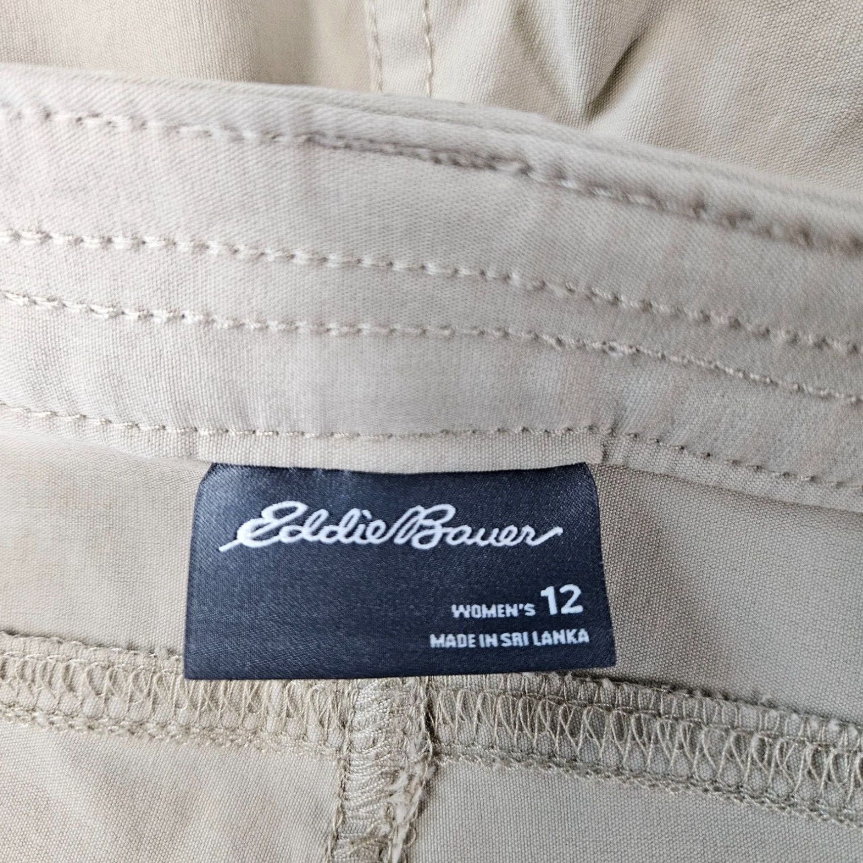 Eddie Bauer Eddie Bauer Womens Cropped Pants Sz 12 Tan Mid Rise Nylon Blend Cargo Pockets Size 34" / US 12 / IT 48 - 6 Thumbnail