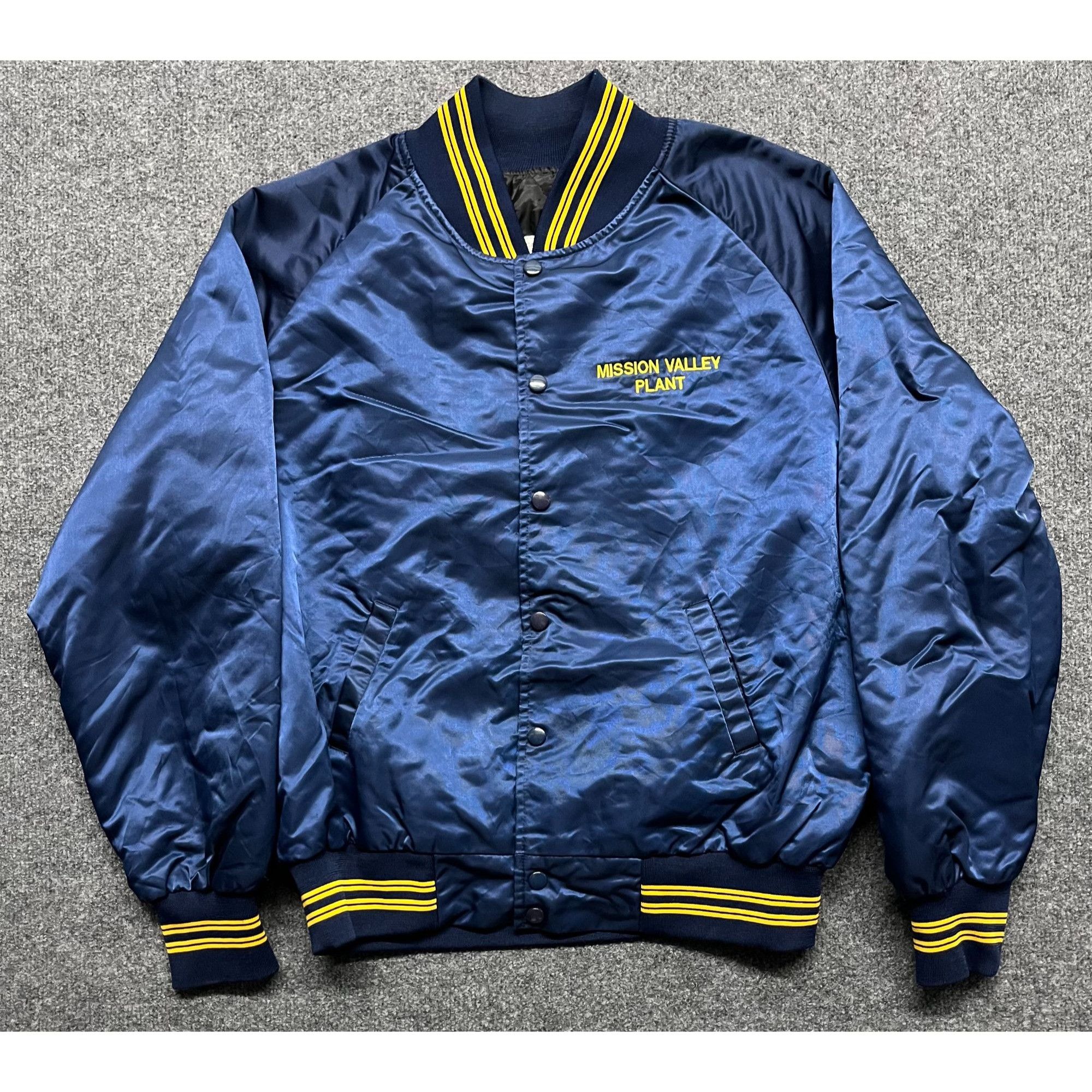 Vintage vintage shell oil bomber jacket size XL mission valley petro Size US XL / EU 56 / 4 - 5 Thumbnail