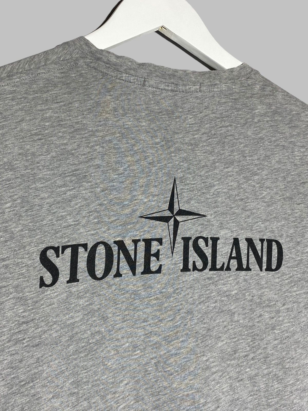 Stone Island 🔥 STONE ISLAND GREY BACK LOGO TEE Size US S / EU 44-46 / 1 - 3 Thumbnail