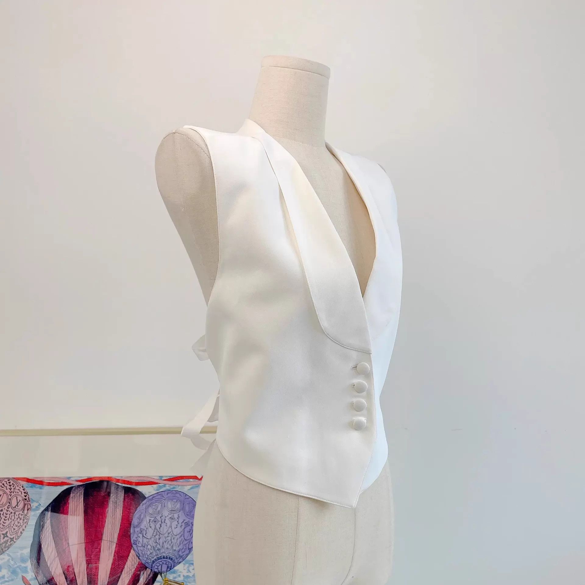 Givenchy Givenchy White Open Back Top 36 Size XS / US 0-2 / IT 36-38 - 3 Thumbnail
