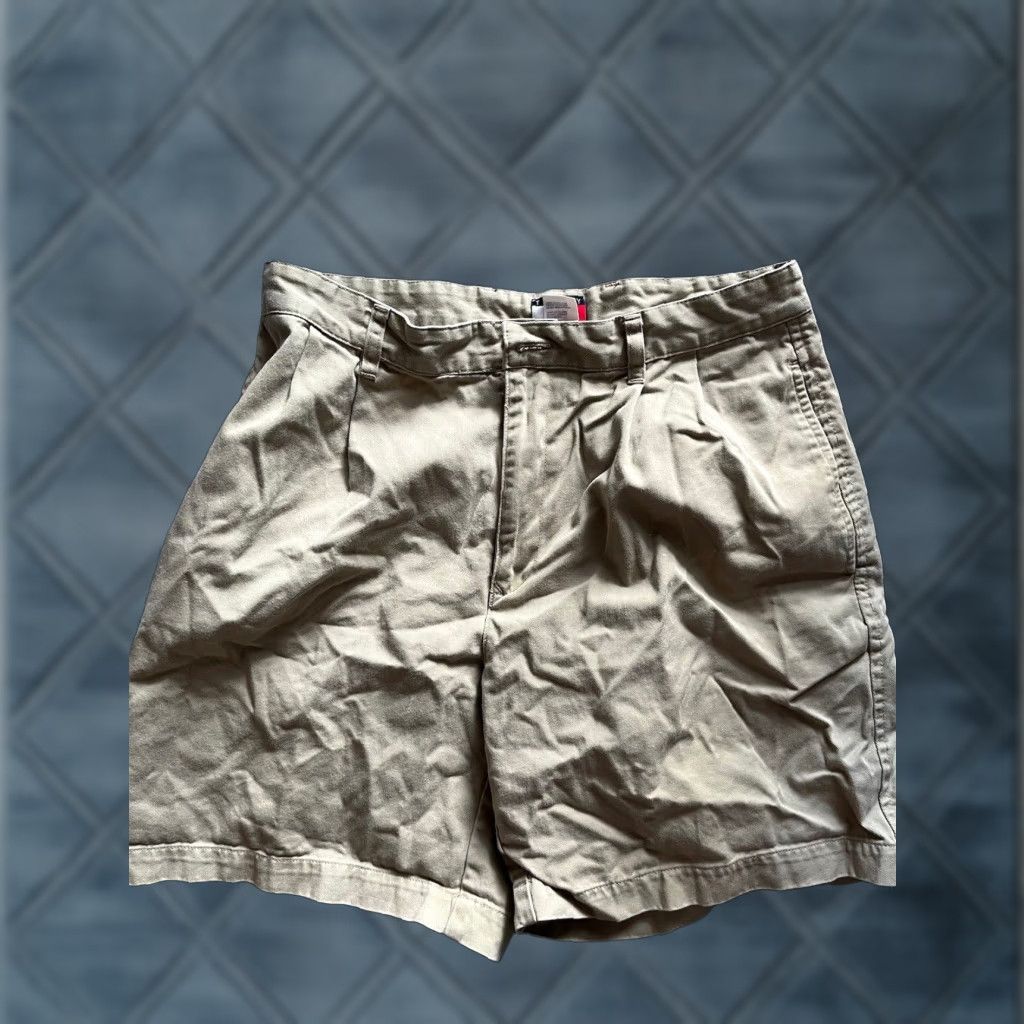 Tommy Hilfiger Tommy Hilfiger Pleated Shorts - Men - Regular Fit - Khaki Beige - Size 33 - Chino Casual Wear - Cotton Size US 33 - 1 Thumbnail