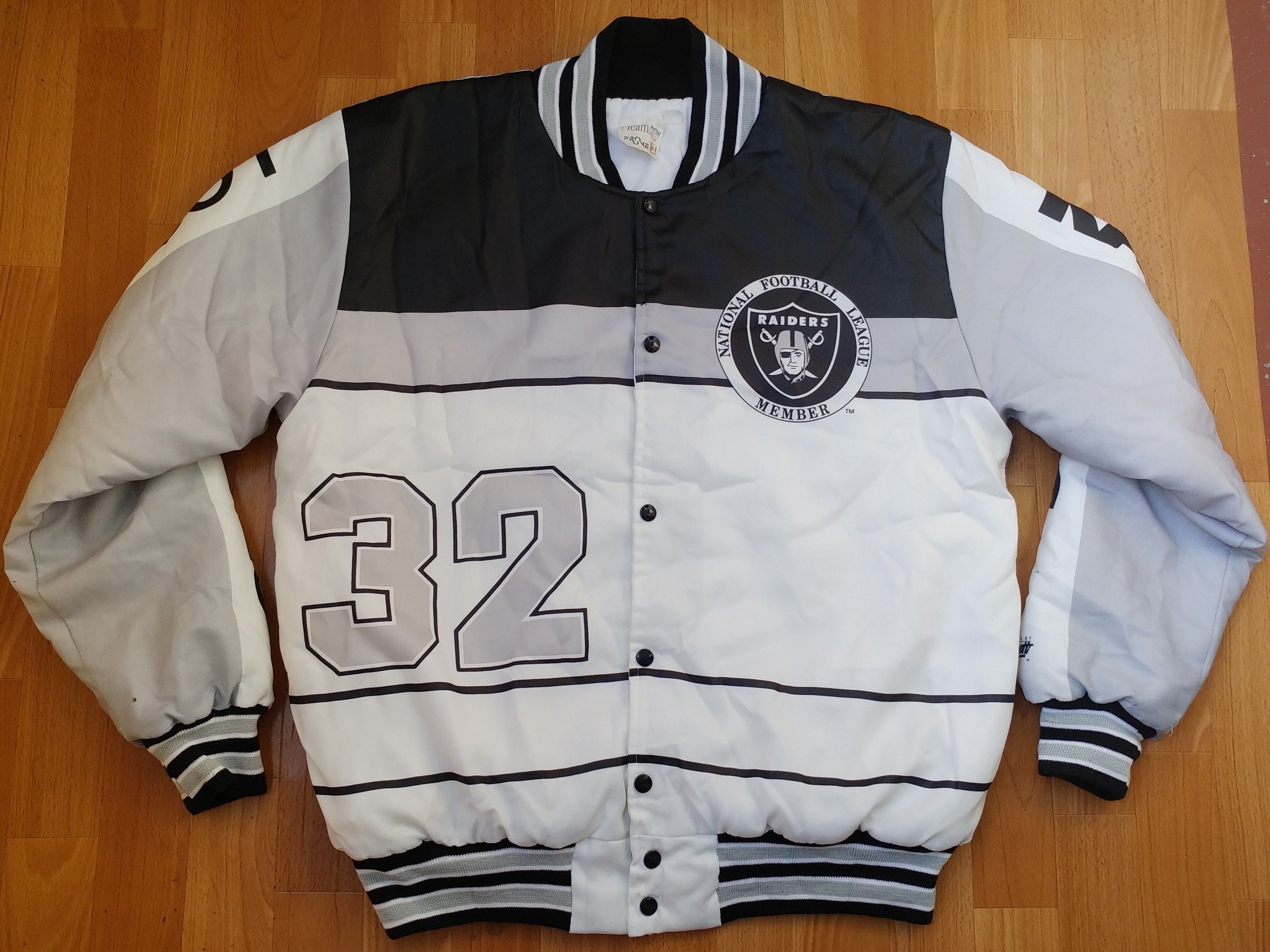 NFL Los Angeles Raiders jacket vintage bomber Oakland Raiders L Size US L / EU 52-54 / 3 - 13 Thumbnail