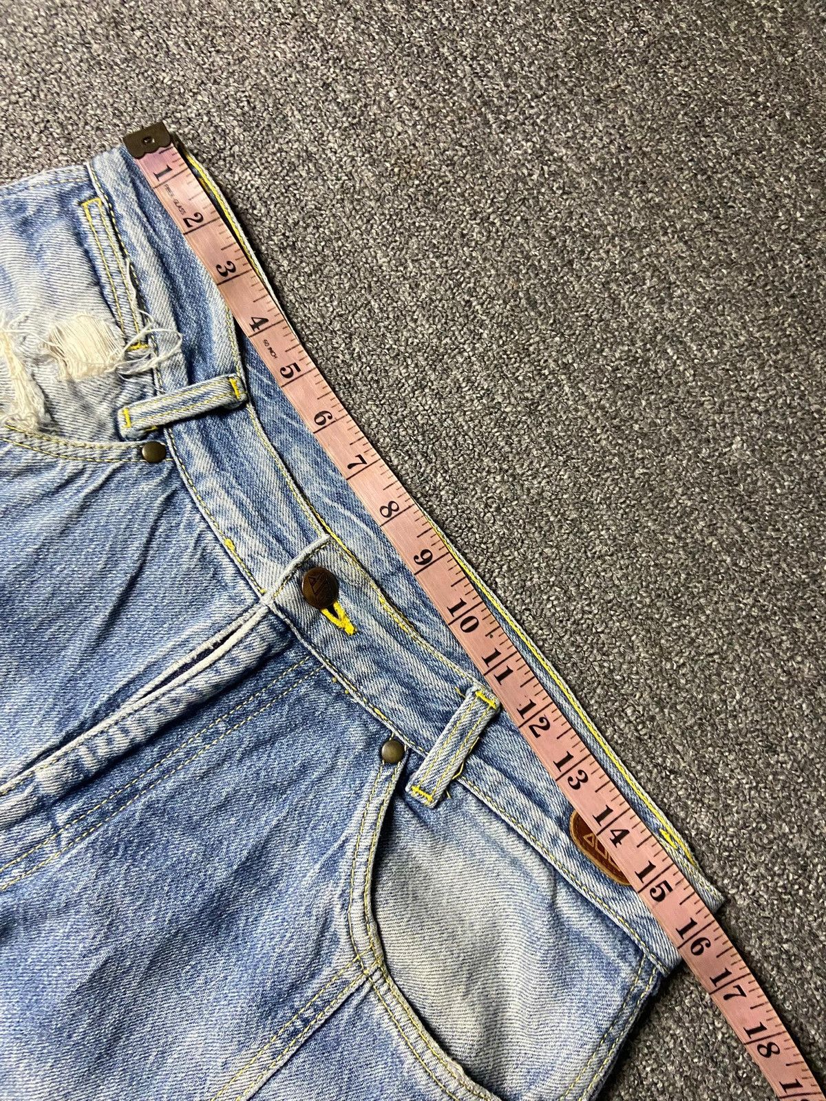 Japanese Brand [íxi:z] Brand Distressed Denim Jeans with Front Seam (164) Size US 32 / EU 48 - 6 Thumbnail