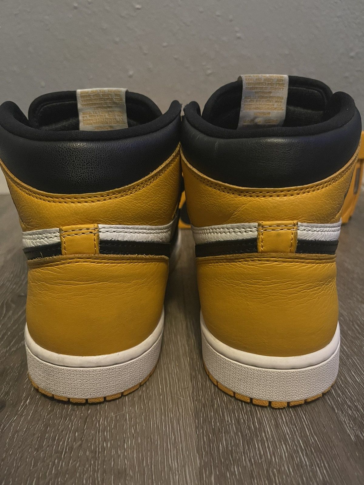 Jordan Brand Jordan 1 High Yellow Toe / Taxi Size US 9.5 / EU 42-43 - 6 Thumbnail