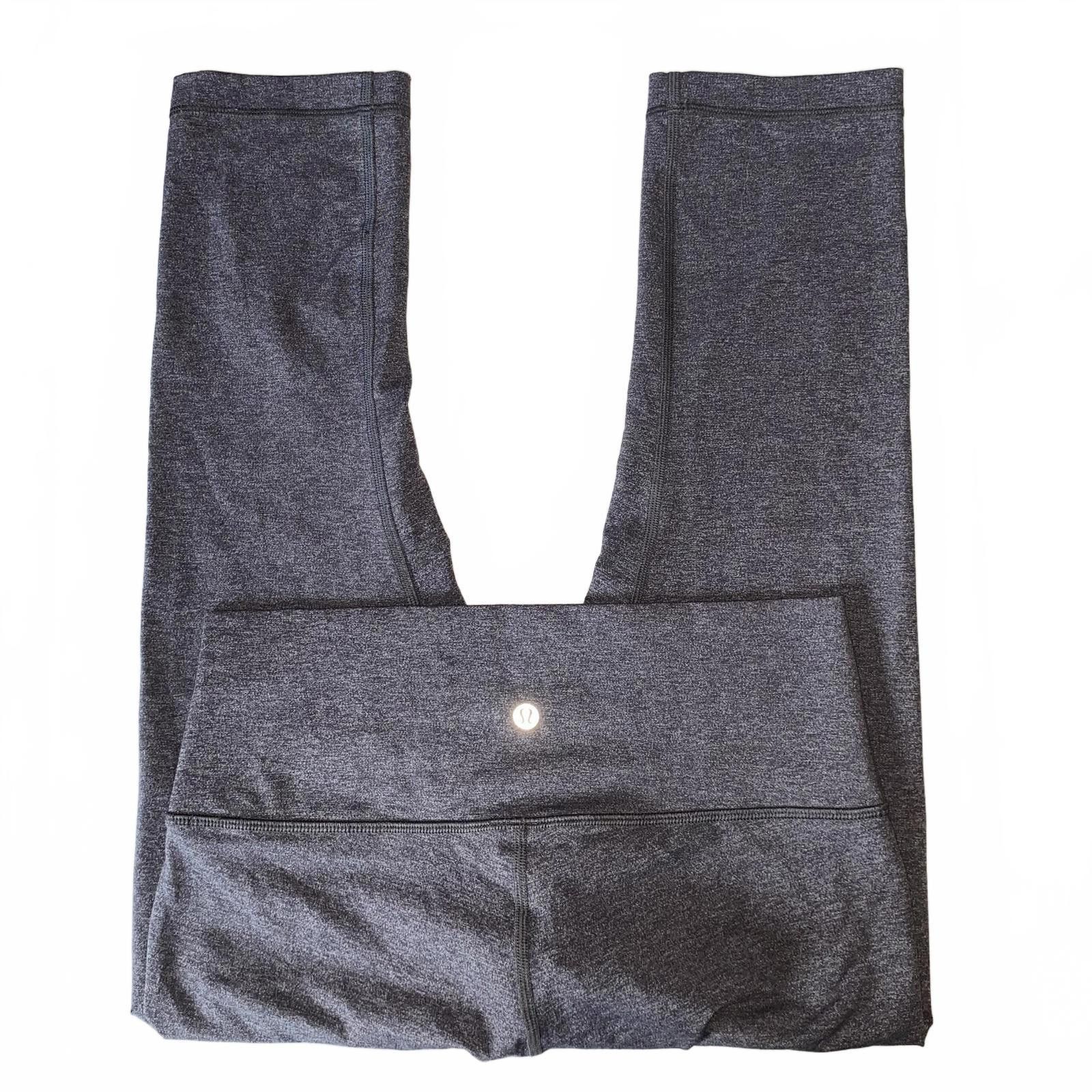 Lululemon Lululemon Grey Highwaisted crop leggings 10 Size 32" / US 10 / IT 46 - 1 Thumbnail