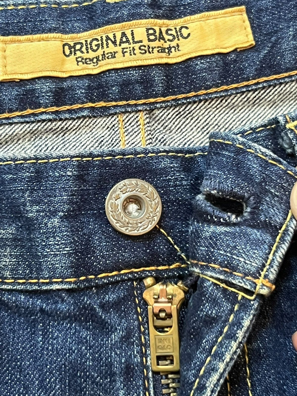 Uniqlo Uniqlo S-002 - Faded Blue Wash, Distressed Straight Jeans Size US 32 / EU 48 - 8 Thumbnail