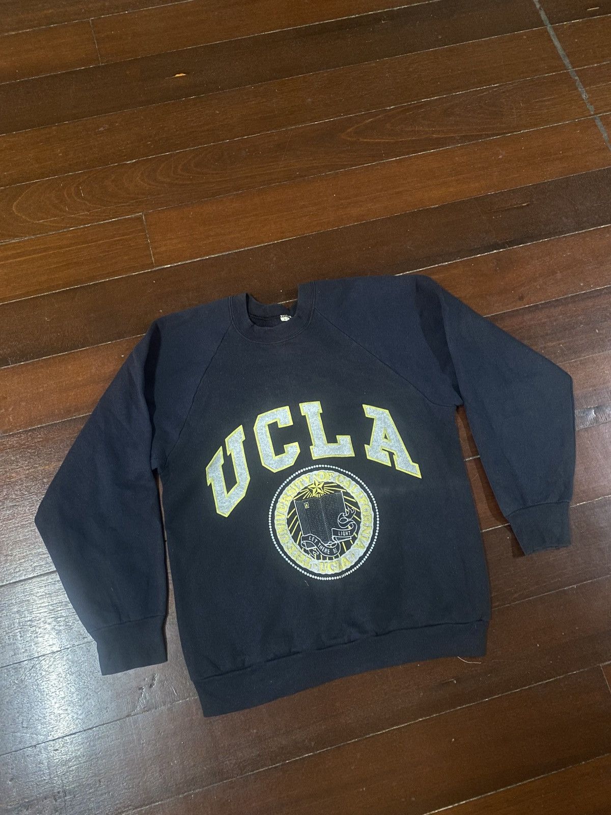 Vintage Vintage 90s Crewneck fruit of the loom UCLA Sweatshirt Size US L / EU 52-54 / 3 - 2 Thumbnail