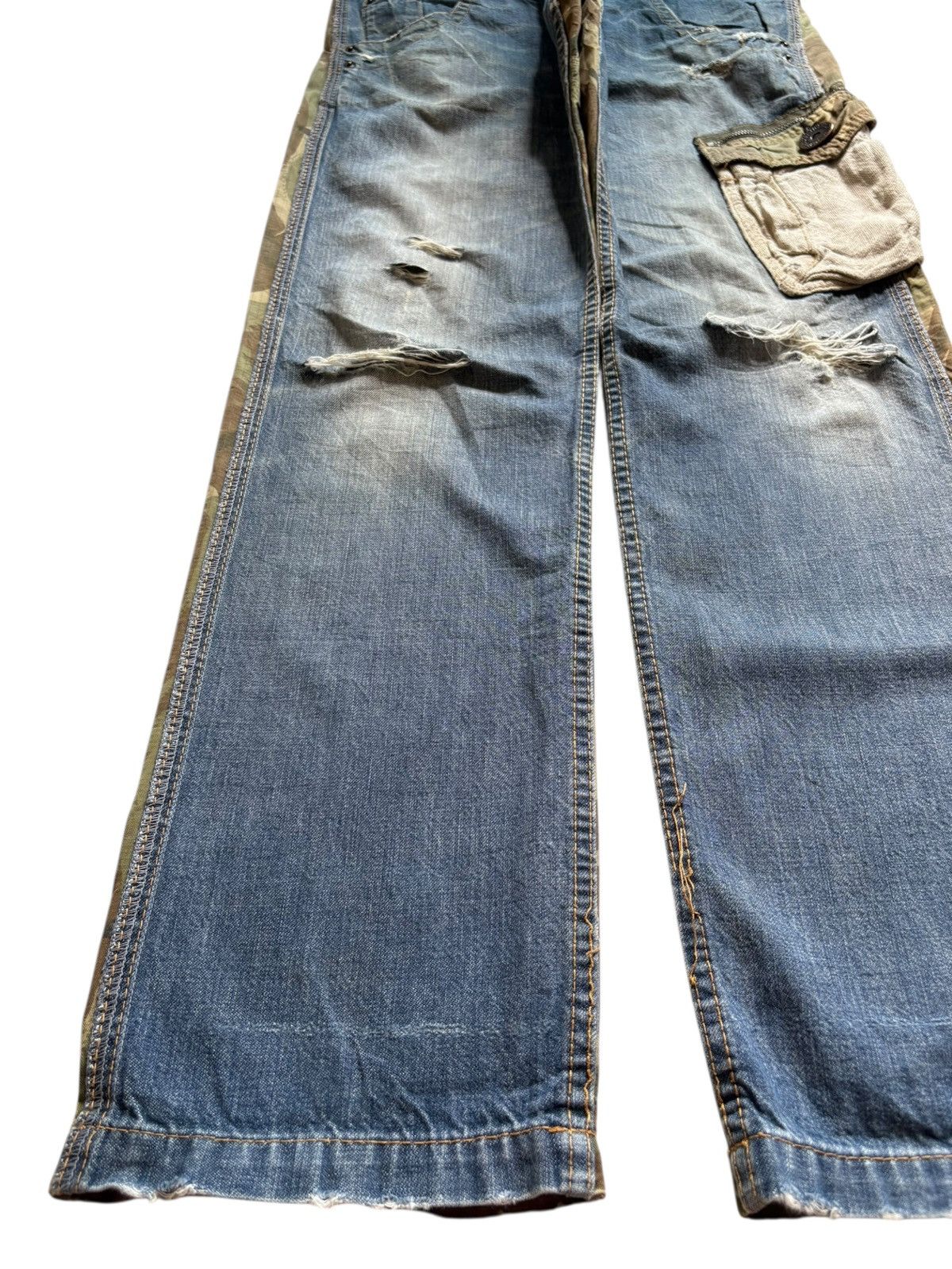 Japanese Brand Vintage Japanese Brand Hybrid Cargo Mud Wash Distressed Jean Size US 30 / EU 46 - 6 Thumbnail