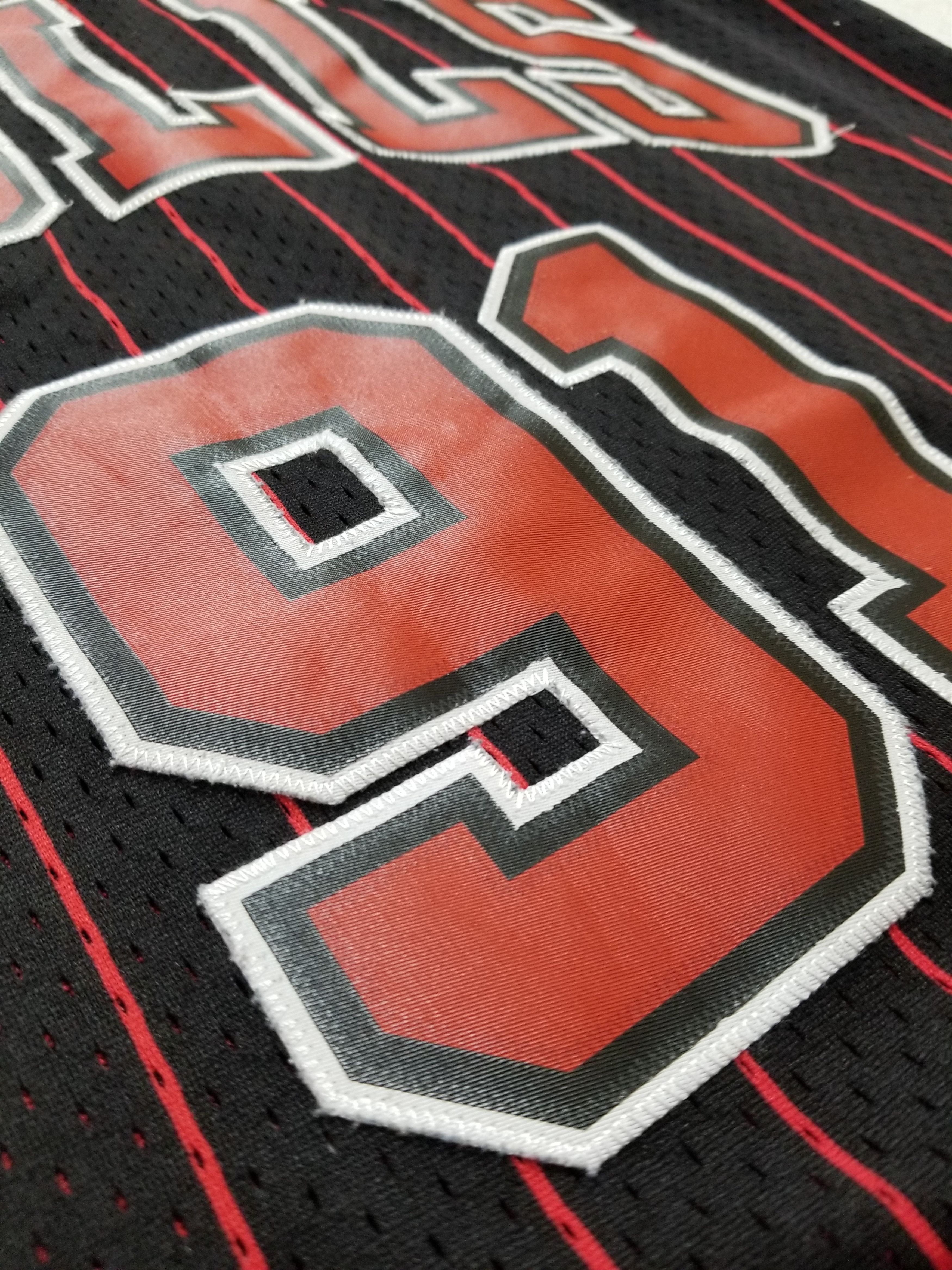 Adidas Dennis Rodman #91 Chicago Bulls NBA Embroidered Jersey Size US M / EU 48-50 / 2 - 17 Thumbnail