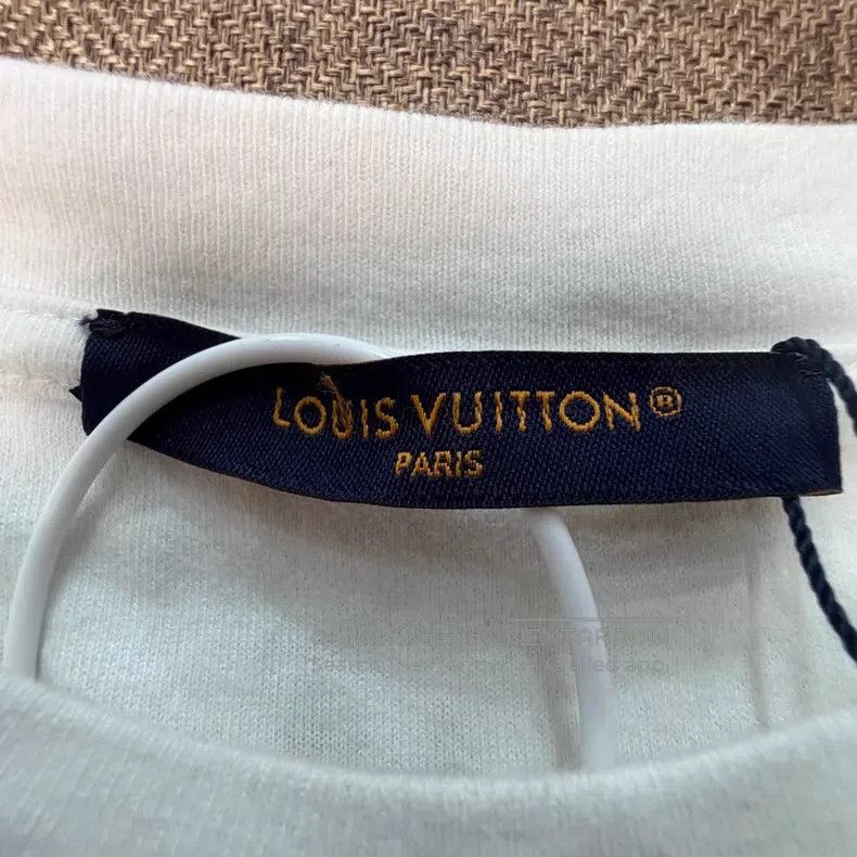 Louis Vuitton Louis Vuitton SS25 Embroidered Crewneck Short Sleeve Size US M / EU 48-50 / 2 - 4 Thumbnail