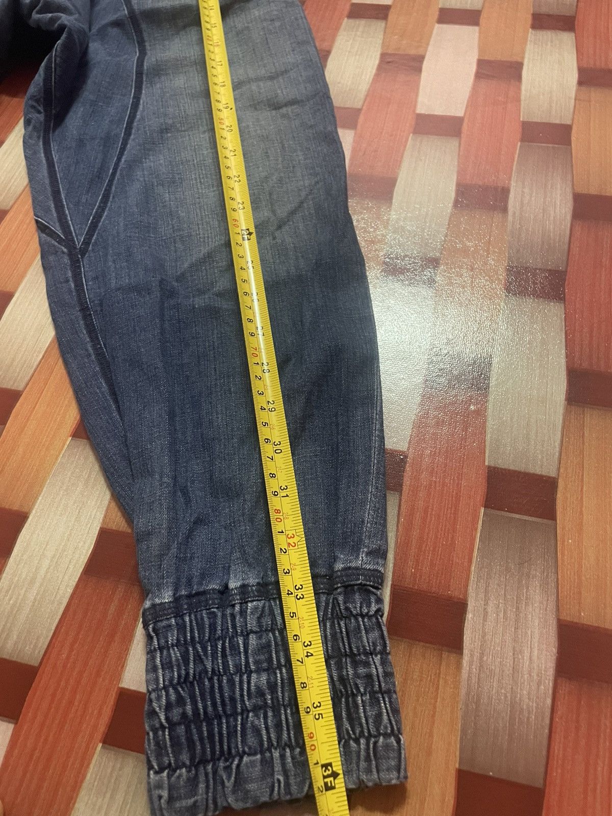 Neil Barrett Neil Barret -leg pants with an elasticated, cinched ankle Size US 32 / EU 48 - 17 Thumbnail