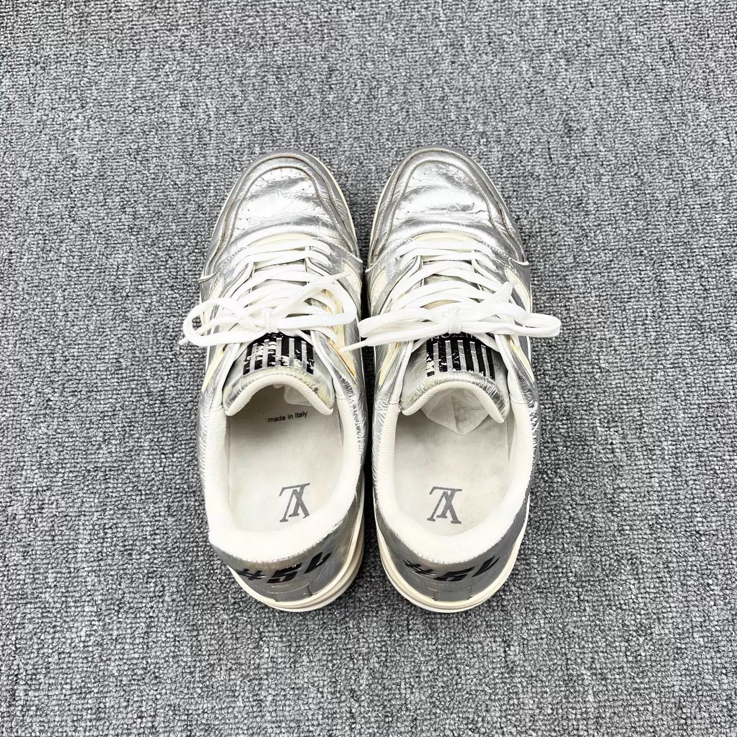 Louis Vuitton Louis Vuitton Trainer Silver Foil Sneaker 95 New 42 Size US 9 / EU 42 - 3 Thumbnail