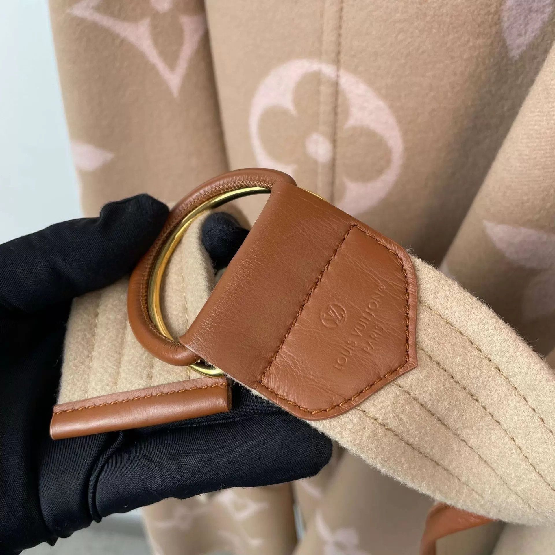 Louis Vuitton Louis Vuitton Blush Robe Coat 38 EU Long Auth 2022 Size S / US 4 / IT 40 - 4 Thumbnail