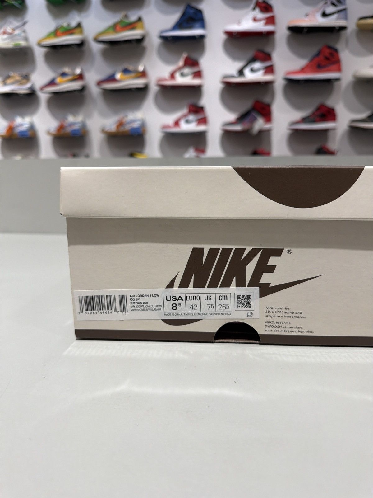 Nike × Travis Scott Air Jordan 1 Retro Low SP Travis Scott Velvet Brown Size US 9 / EU 42 - 13 Thumbnail