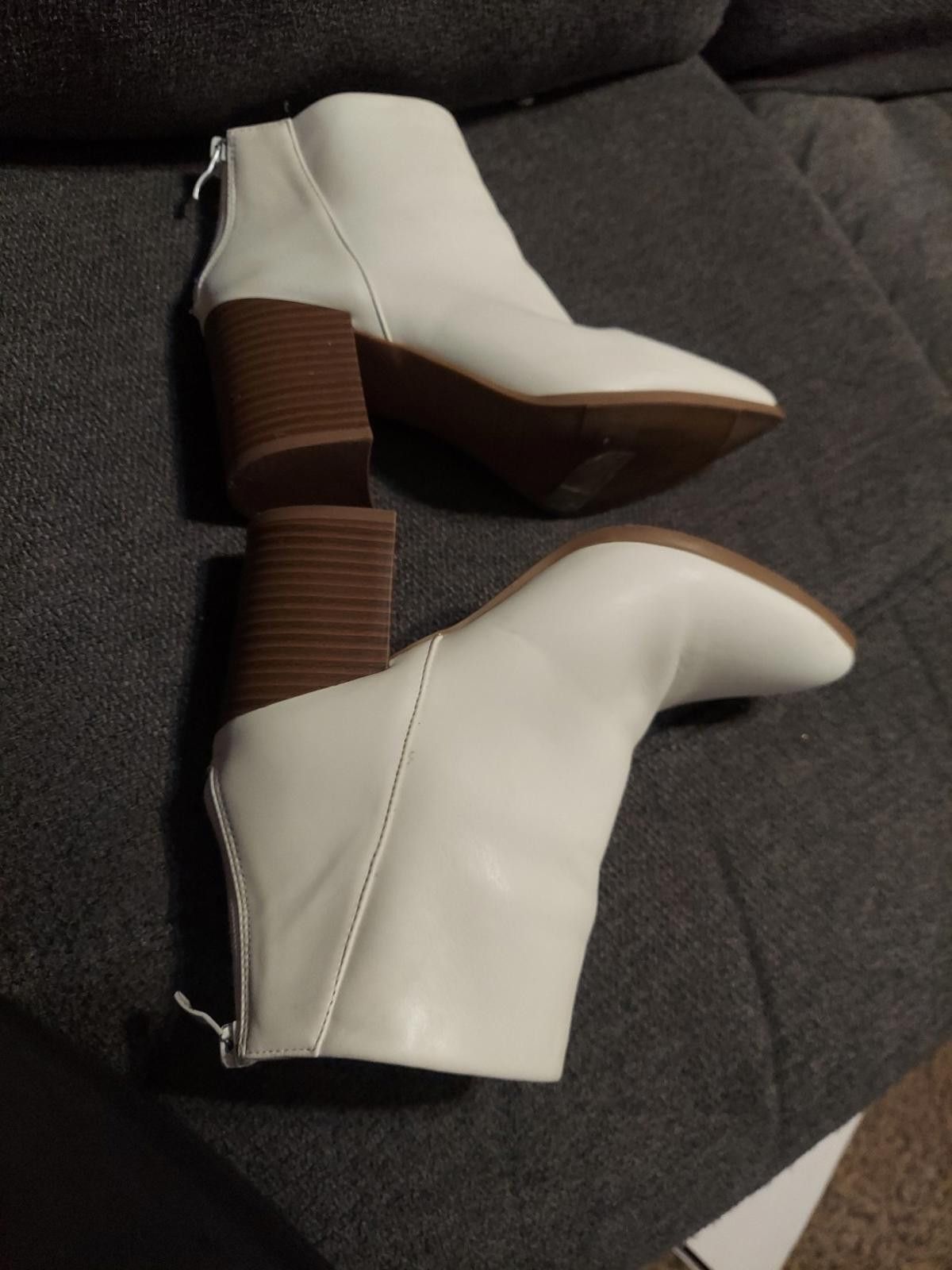 Club Monaco Top Moda White boots Size 8.5 Ankle Y2k Cowboy Boots Size US 6.5 / IT 36.5 - 8 Thumbnail
