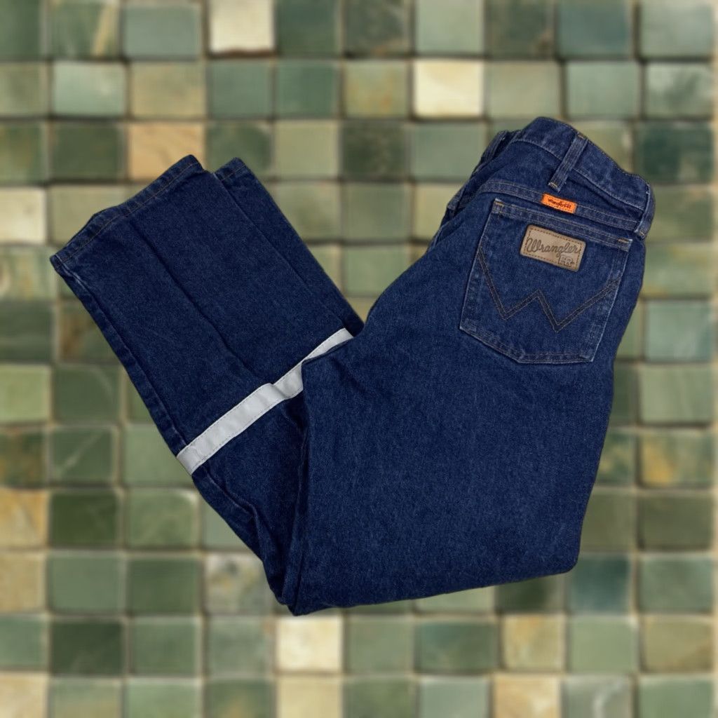 Wrangler Wrangler Jeans Mens 34x32 Blue FR13MWZ Cowboy Denim Western Welder FR Jeans Cowboy Cut Tapered Mens Blue 34x32 Wrangler 13MWZ Size US 34 / EU 50 - 1 Thumbnail