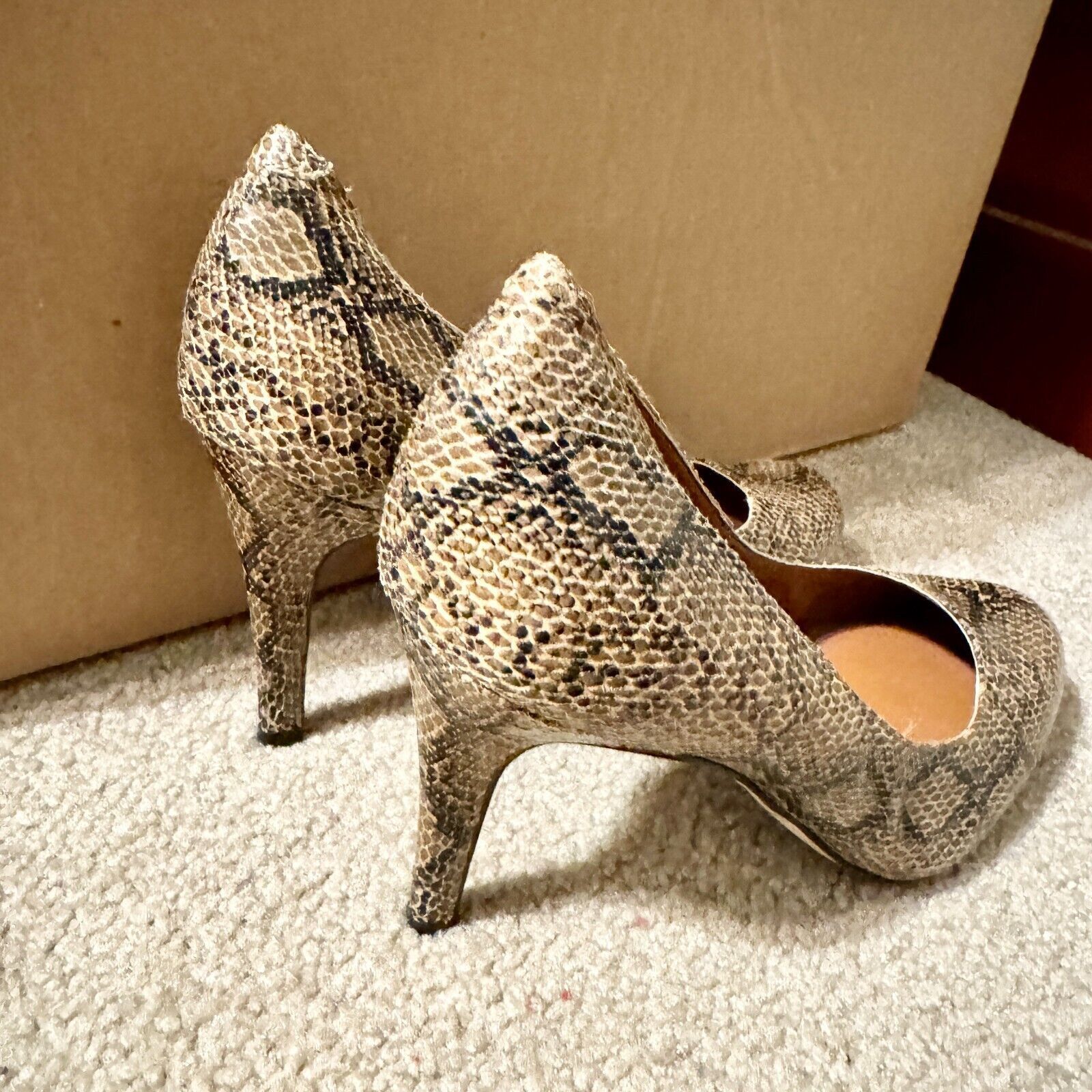 Banana Republic Banana Republic Size 7 Closed Round Toe Factory Stilletto Size US 7 / IT 37 - 6 Thumbnail