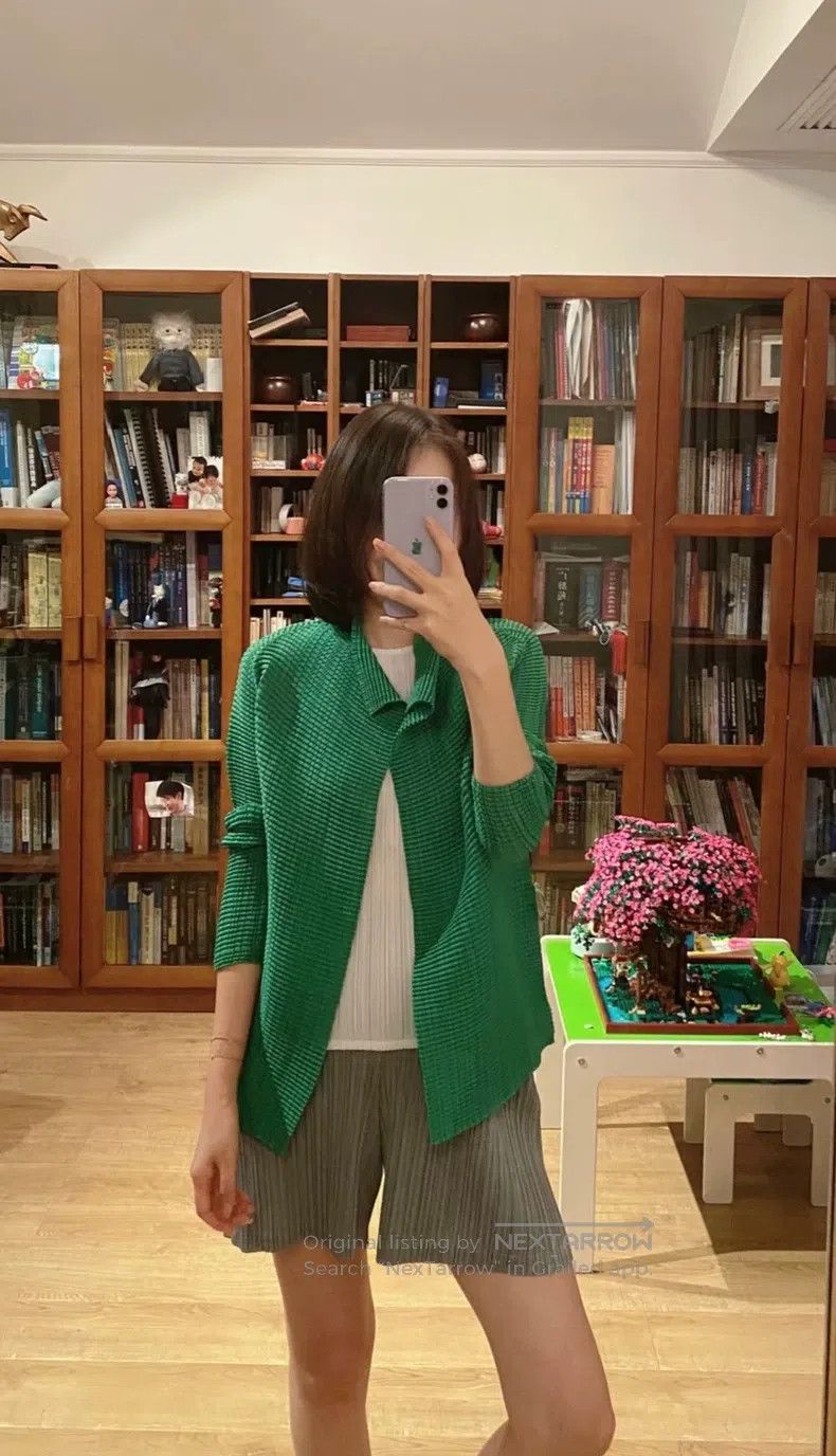 Issey Miyake Issey Miyake Green Top Size M / US 6-8 / IT 42-44 - 1 Thumbnail