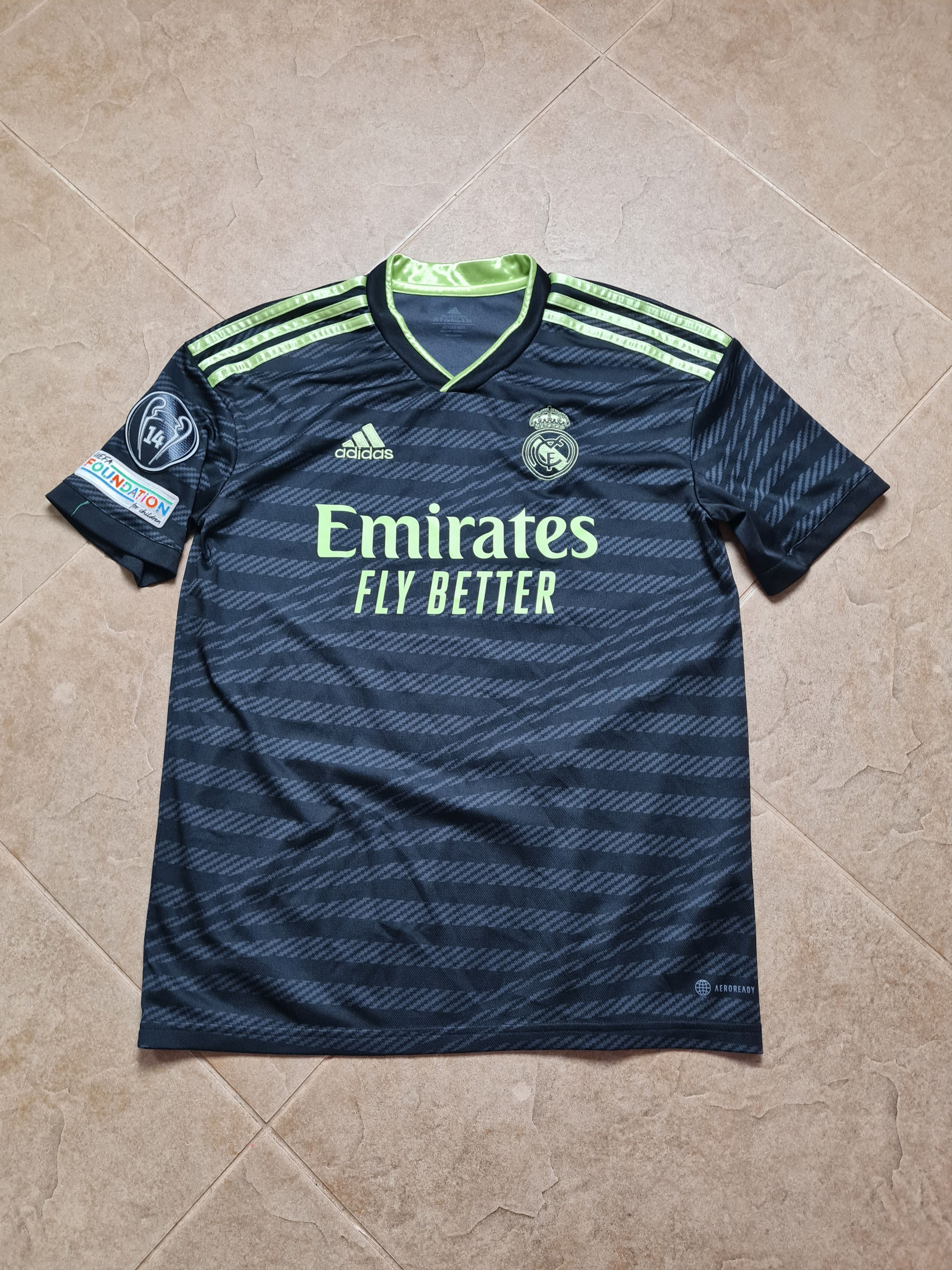 Adidas FOOTBALL JERSEY REAL MADRID THIRD SOOCCER SHIRT #9 BENZEMA Size US S / EU 44-46 / 1 - 2 Thumbnail