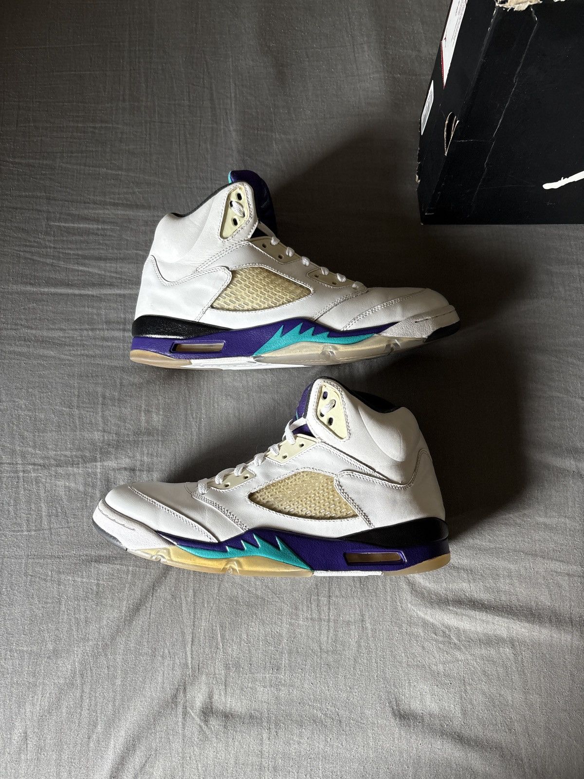 Jordan Brand Nike Air Jordan 5 Retro Grape Size US 11.5 / EU 44-45 - 2 Thumbnail