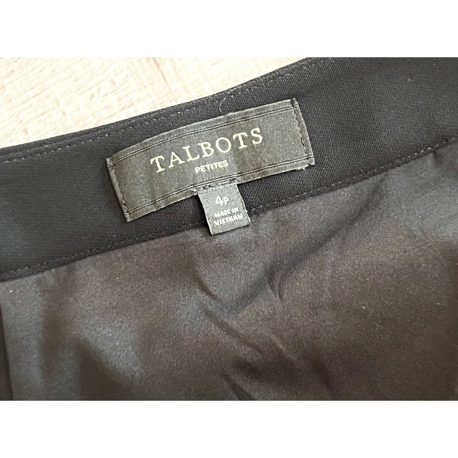 Robert Talbott Talbot's Petite Black Scalloped Tulip Flare Skirt 4P Size 27" / US 4 / IT 40 - 4 Thumbnail